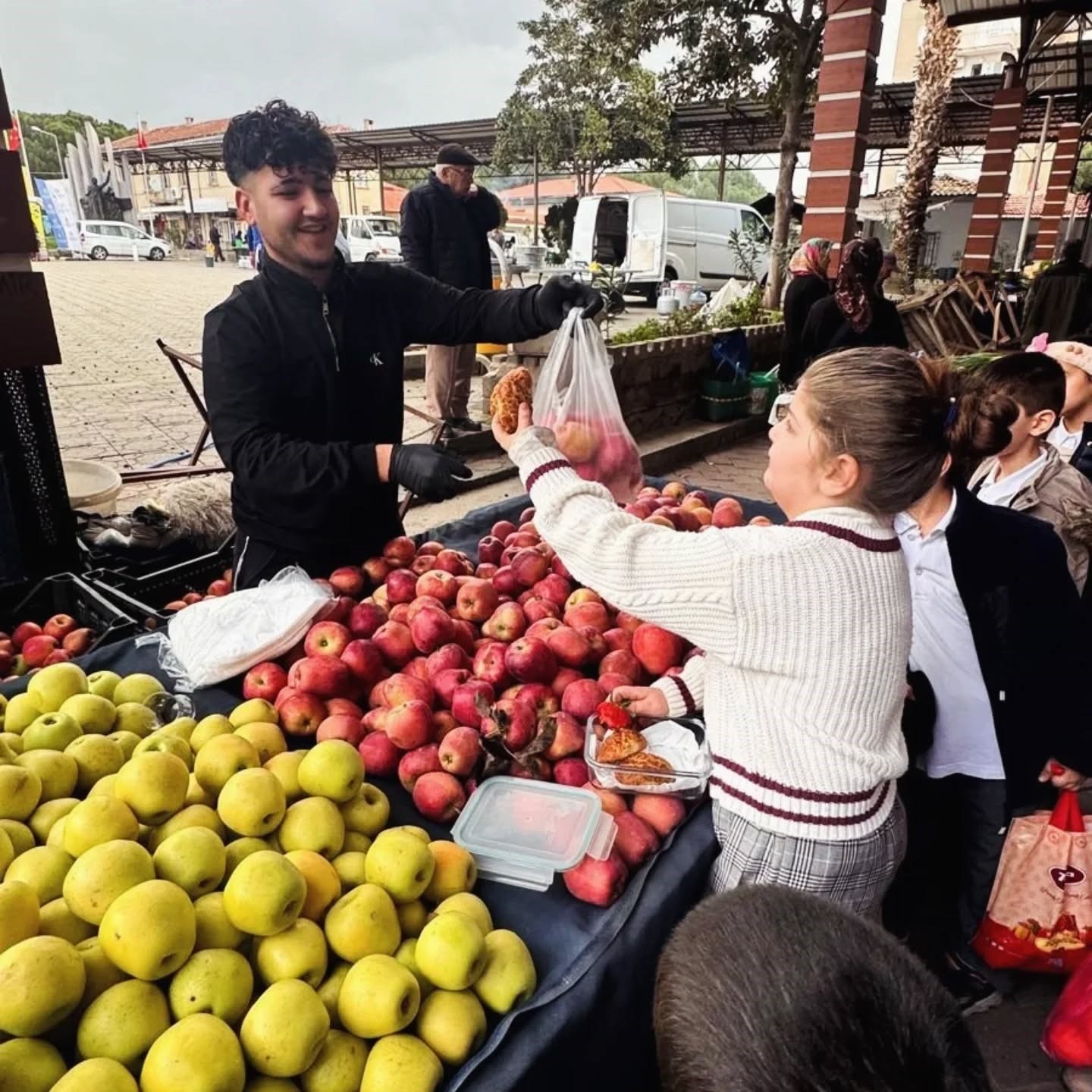 Atcada Miniklerden Surdurulebilirlik Icin Takas Pazari 89Dfc52640B27C9A2234B1E0Fc227C1E