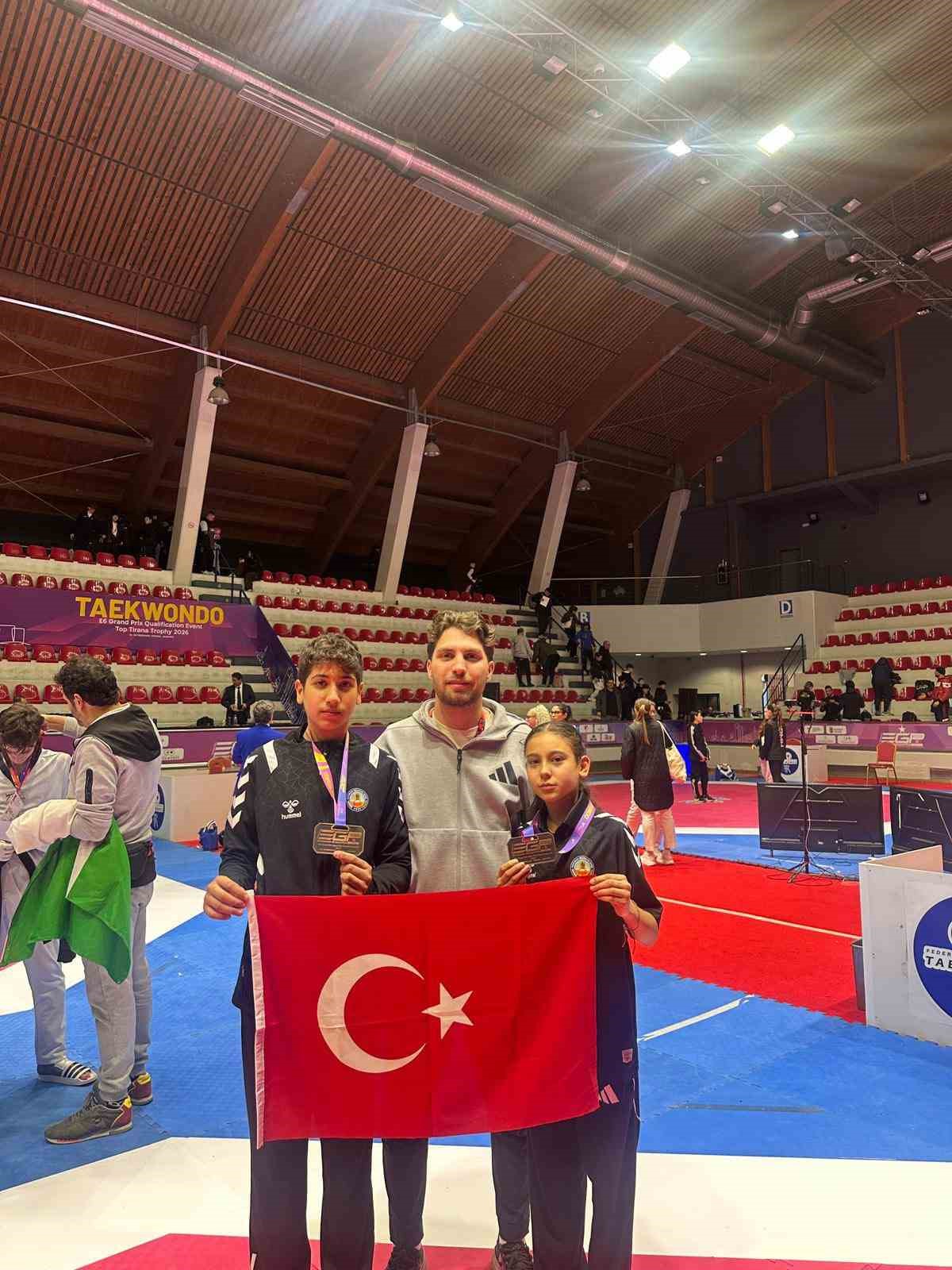 Avrupa Taekwondo Musabakasinda Kuyucakli Sporculardan Cifte Bronz Ffff1F33F9D3Fed35Fcfbf2D4043B270