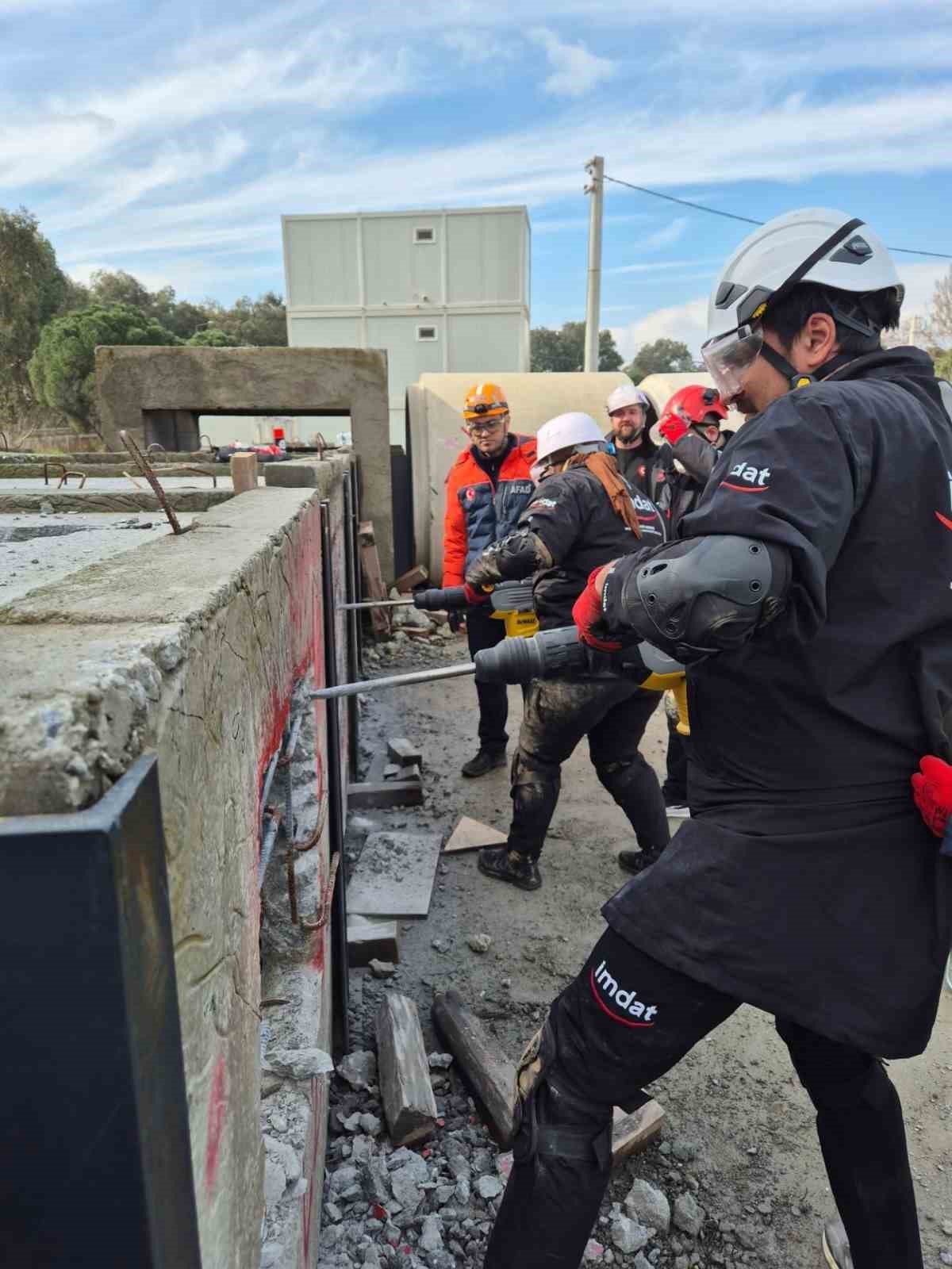 Aydinda Arama Kurtarma Ekipleri Her An Goreve Hazir 12A5B38Dba55C7A3F5165A4D7543C01A