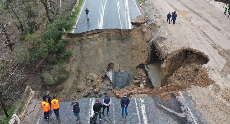 Aydinda Coken Yol Meclis Gundeminde 636757 A1Dc878333A6D92Ad63Ad7E8B0Cceeb6