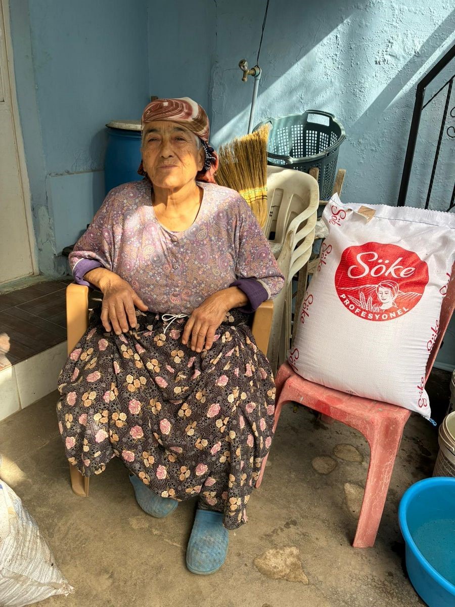 Aydinda Ilk Leylegi Gordu Bir Cuval Unu Kapti Be54Ab0965F88D965Fc09687Eab4C652