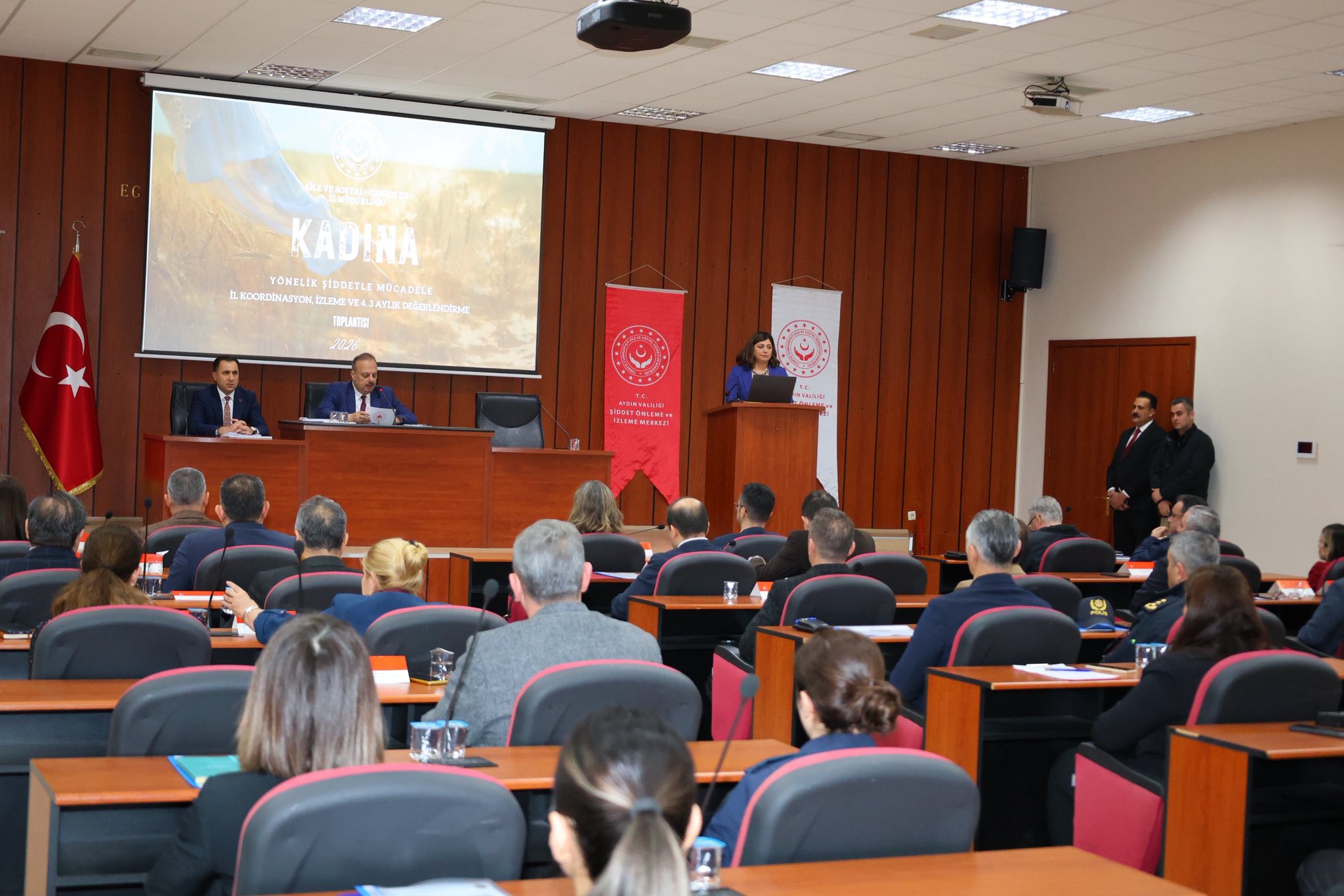 Aydinda Kadina Siddete Karsi Ortak Mucadele 636387 98Ca59901Cffd7E162B29Ccd74494C8F