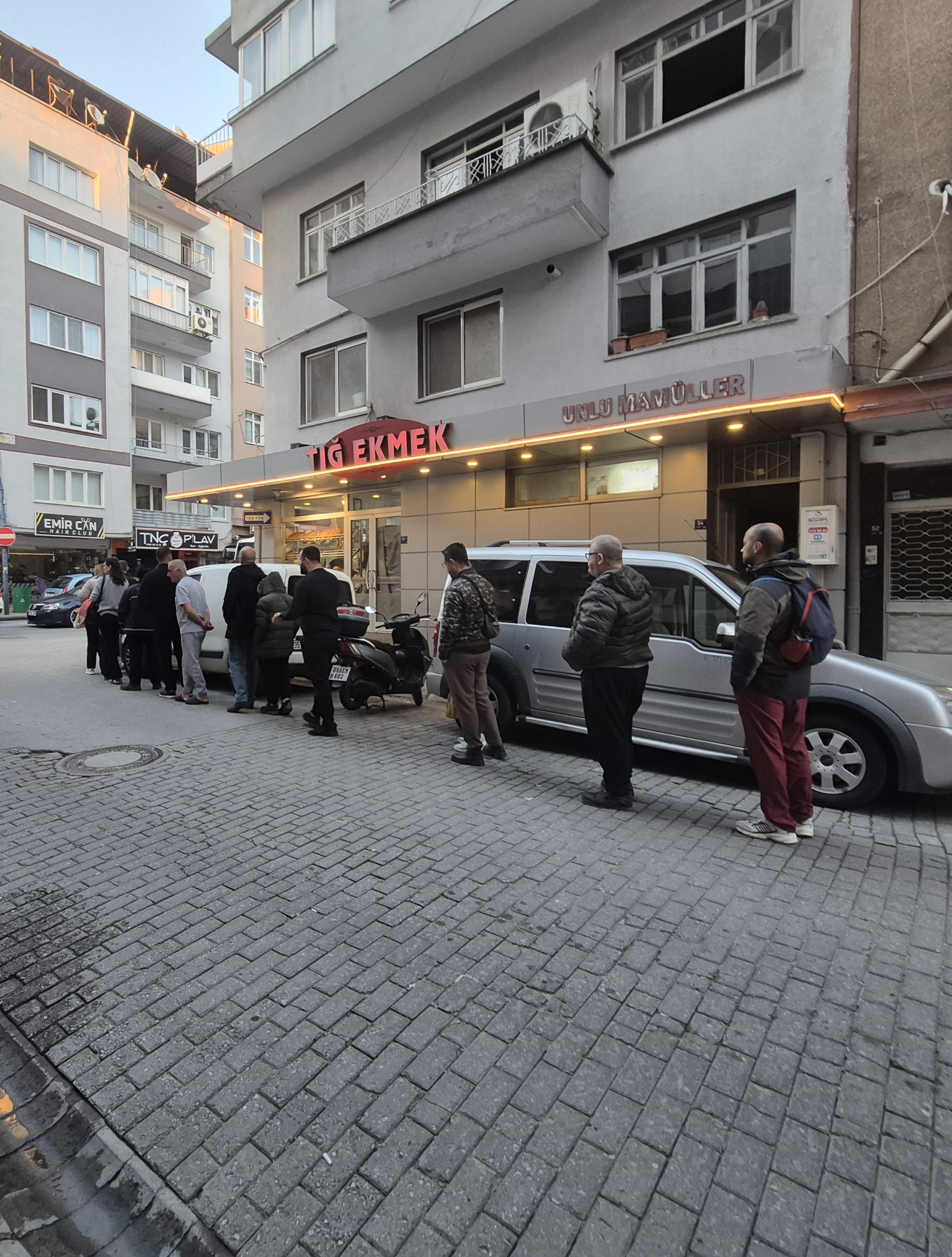 Aydinda Ramazan Pidesi Icin Kuyruklar Olustu 640588 Cedae1Ea28E517Fc420Cd6864E4Dc32F