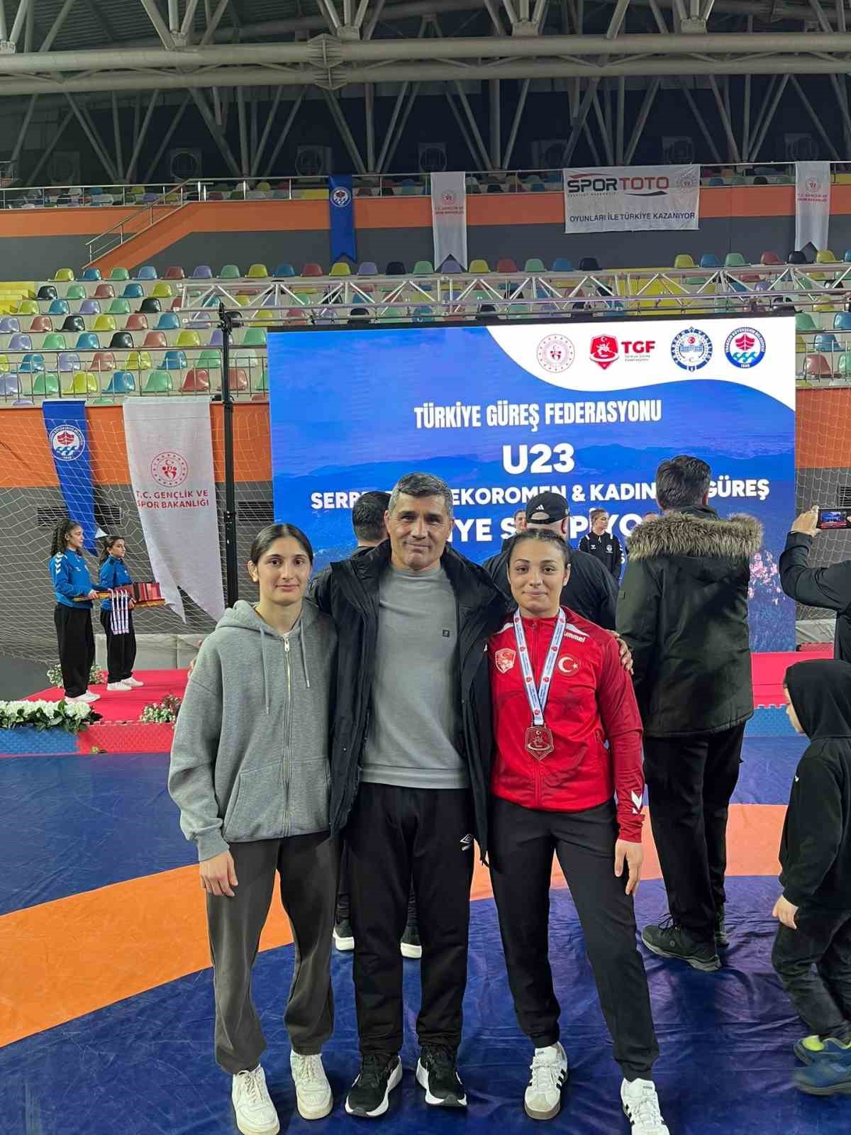 Aydinli Guresci Trabzondan Madalyayla Dondu 8190834Df4Acc32Ad8Ff9D9A7B59Ed81