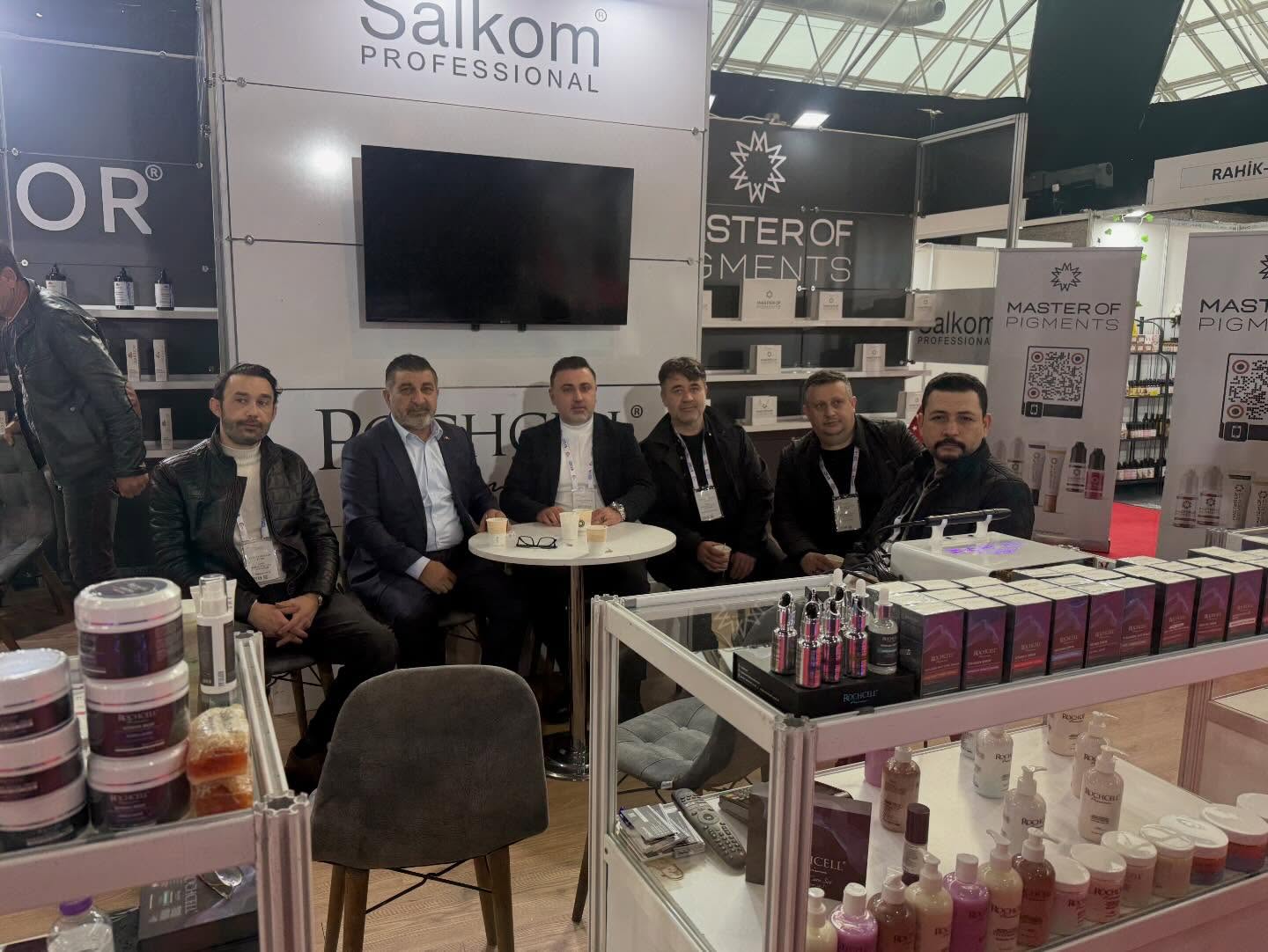 Aydinli Kuafor Ve Guzellik Uzmanlari Antalya Guzellik Fuarini Gezdi 639132 5Bbf1C06E80F76514C5605757Da59Eee