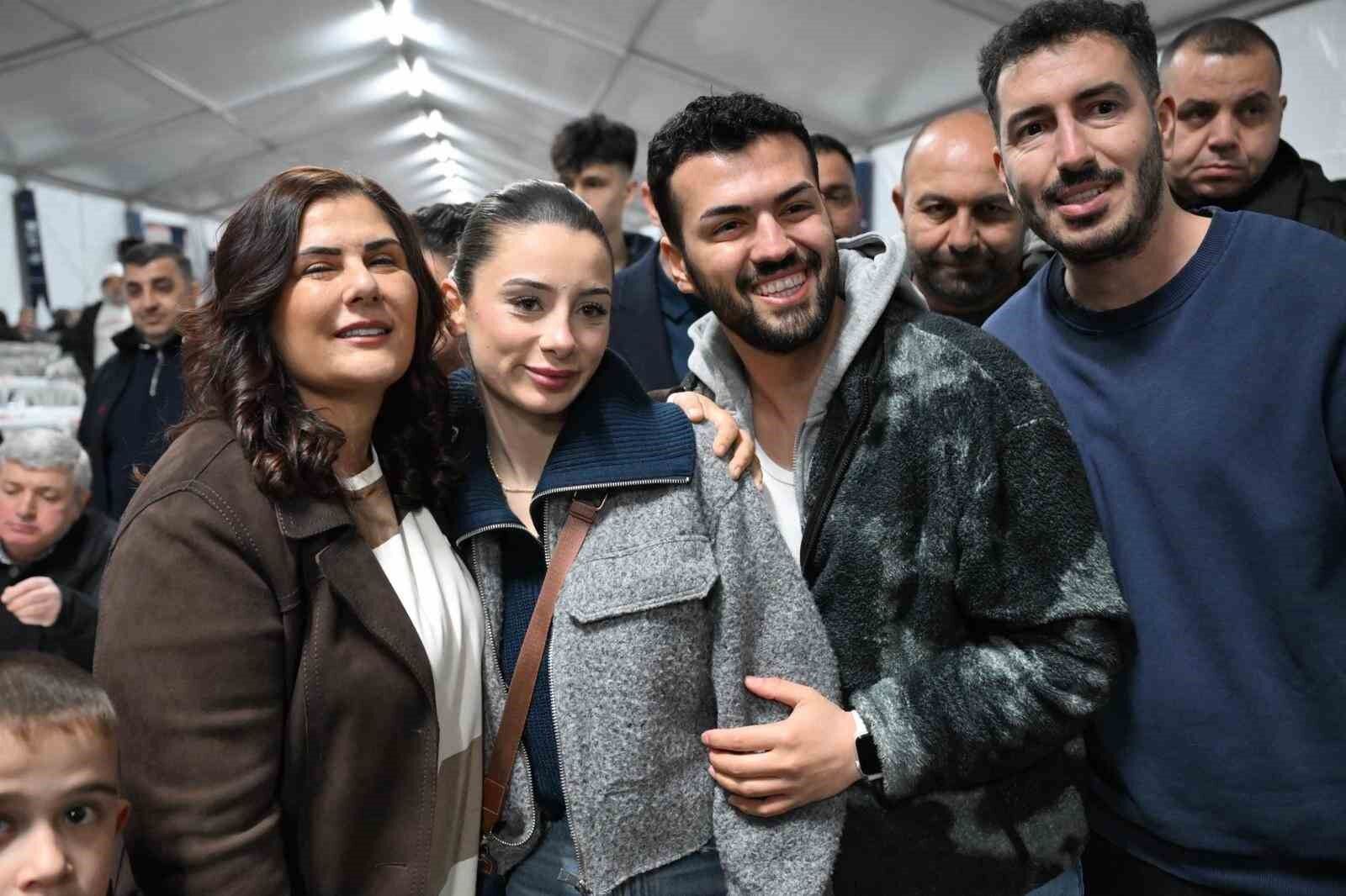 Baskan Cercioglu Iftar Sofrasinda Vatandaslarla Bulustu 0D71456B6Dcae50D657799Da4Cfcb834 (1)