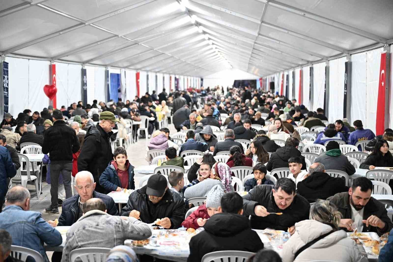 Baskan Cercioglu Iftar Sofrasinda Vatandaslarla Bulustu 7C9178Cc125B1541Ba57Aaf7Dabcef01