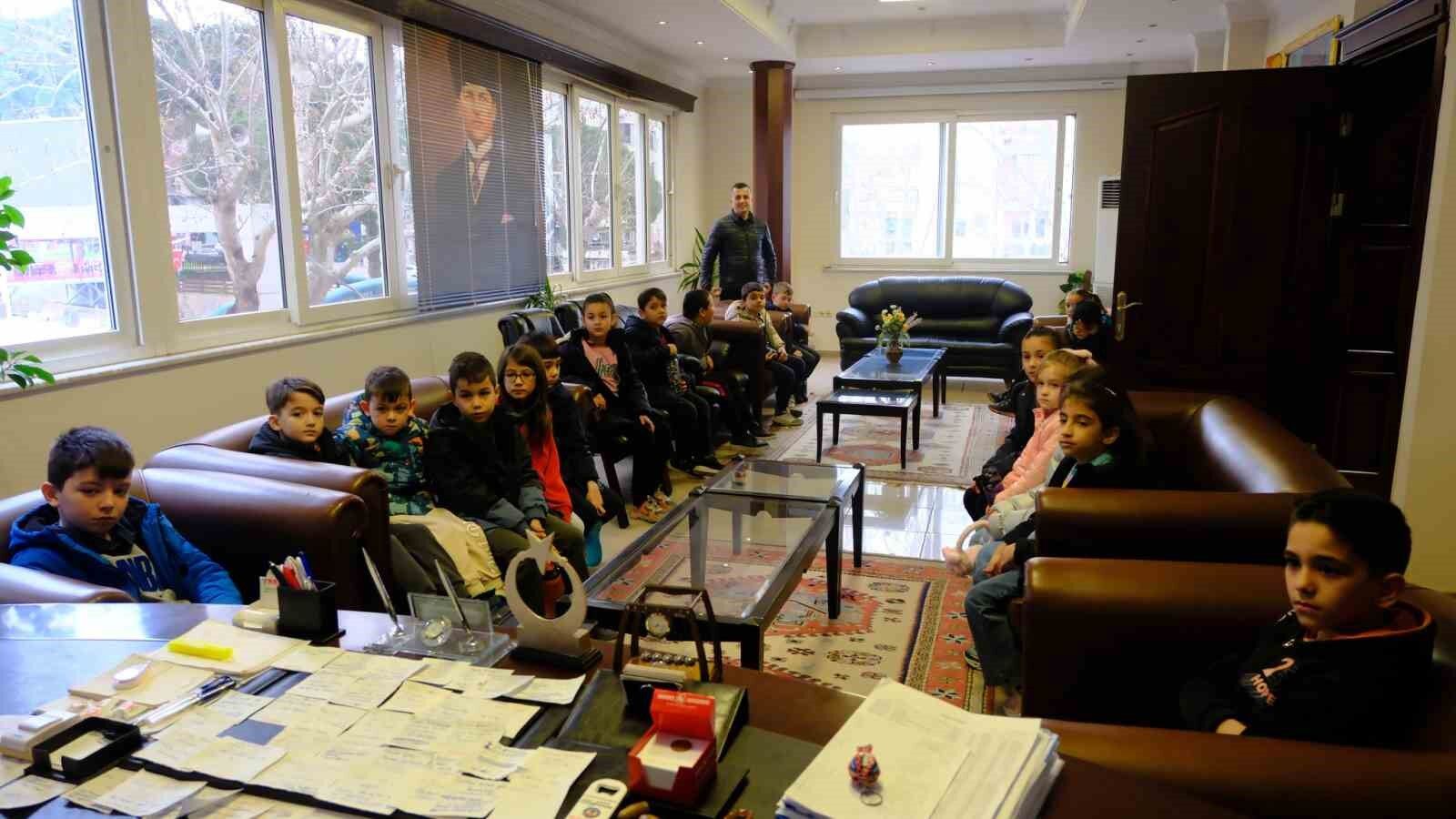 Baskan Doganca Minikleri Belediyede Agirladi B03396B0030F2Bee9Ef0C65487627077