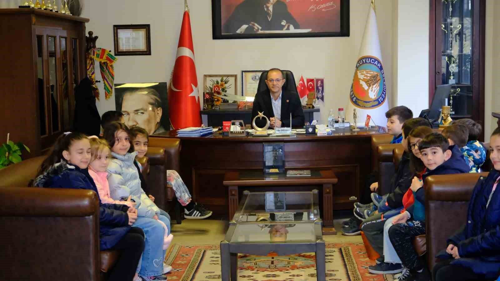 Baskan Doganca Minikleri Belediyede Agirladi Bb445C3F100A00Dc73Dbff1E95A8E278