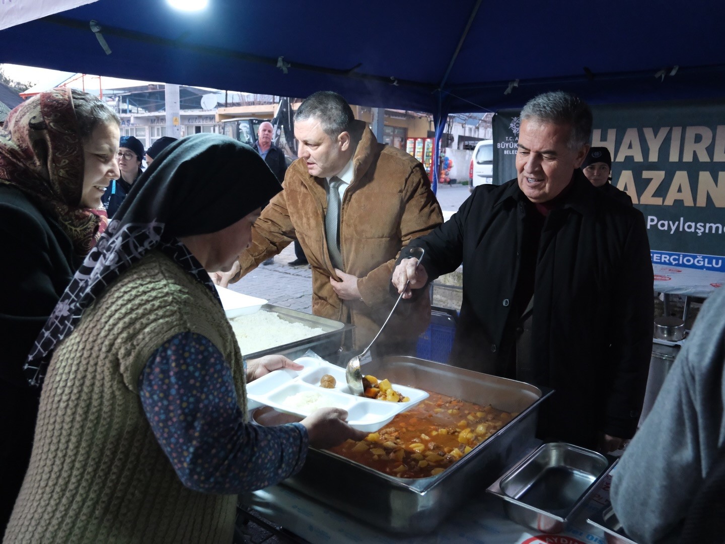 Baskan Erol Ilk Iftarini Vatandaslarla Acti 41C37526003E1F7748C1B5050A1A7957