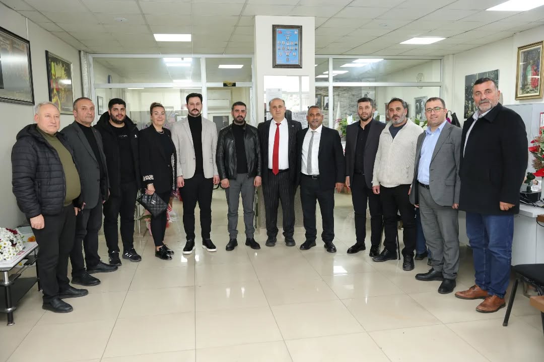 Baskan Kayadan Akdag Ve Aysele Hayirli Olsun Ziyareti 638720 E39425265Ab003D15F63D82A99D43698