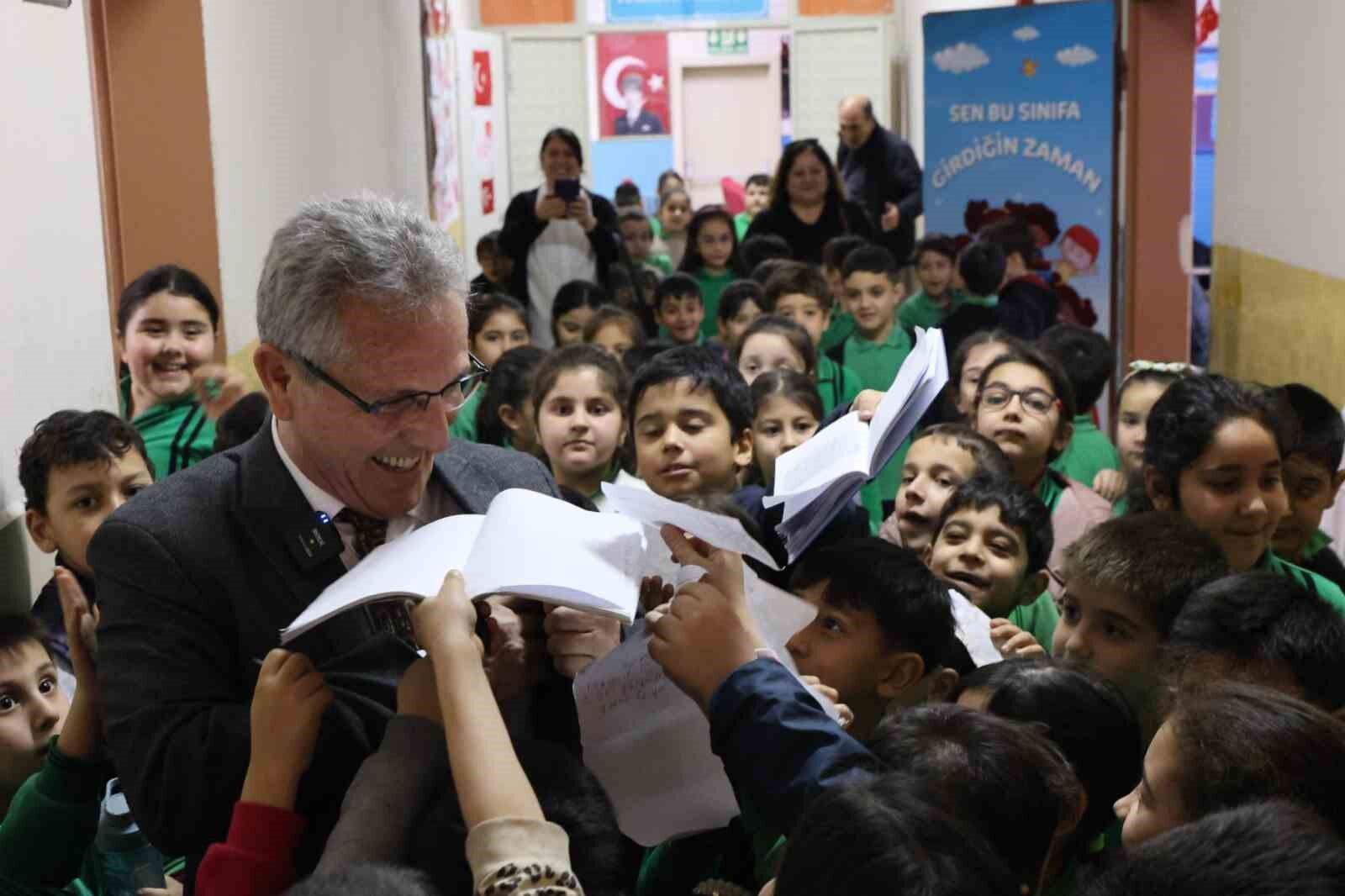 Baskan Tetik Ogrencilere Belediyeciligi Anlatti 11Bdb33Aa741287Ef2Cdc954646Da649