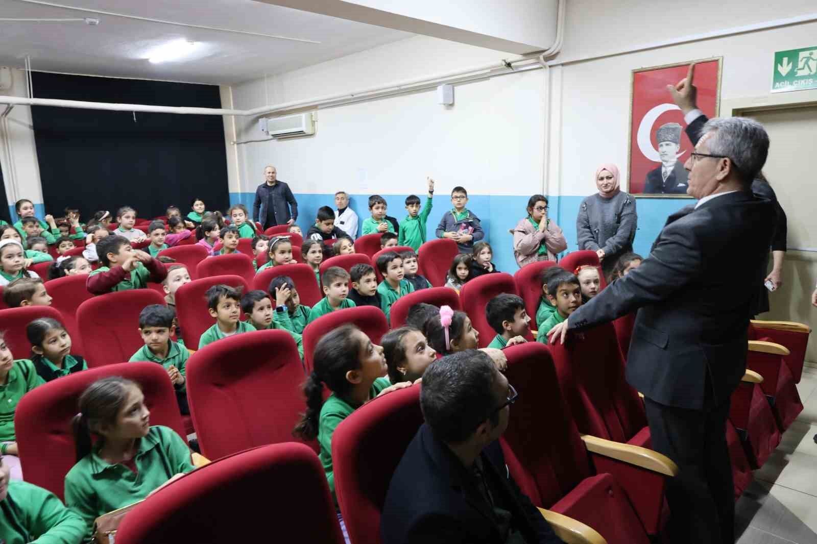 Baskan Tetik Ogrencilere Belediyeciligi Anlatti 22870B32D5Ab5Ff445E779A7F2962279