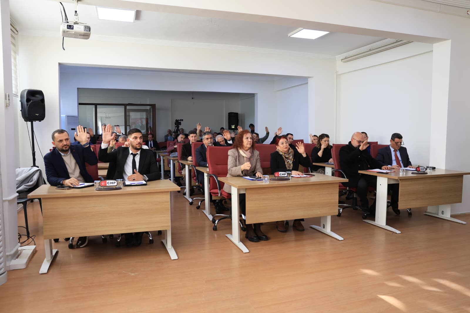 Baskan Yetiskinden Addye Yakisan Destek 635810 Aa4Bdd123D34D020868Bad2D26658192