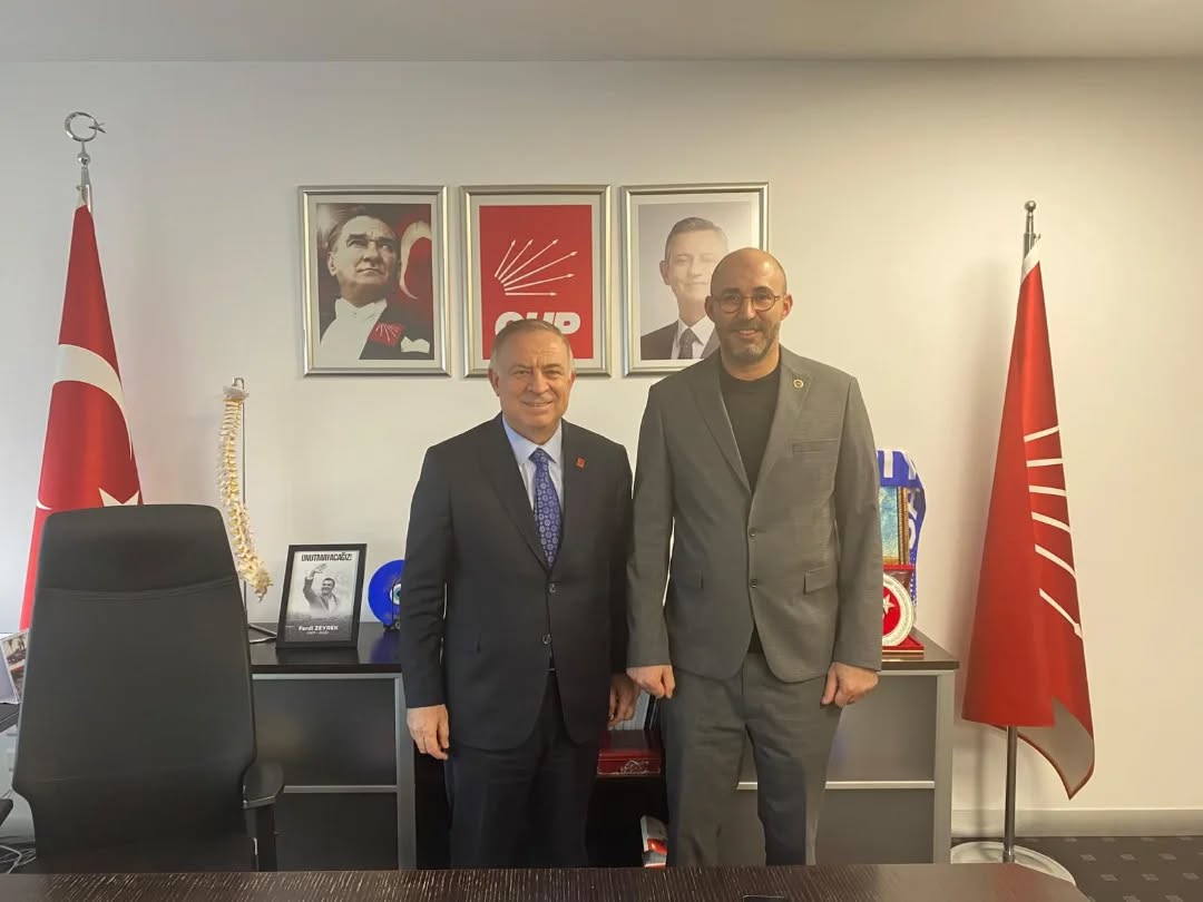 Baskan Zencircinden Chp Genel Merkezine Cikarma 638122 12144C4F8Cb41E3767277D3C8673D720