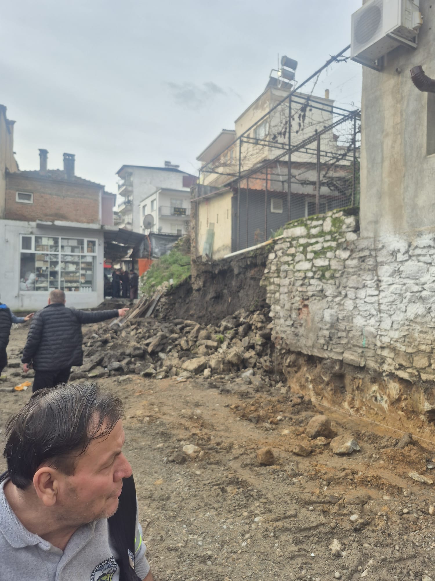 Bozdoganda Talihsiz Kaza Belediye Iscisi Istinat Duvari Altinda Kaldi 637479 6A958993Cdea0B6378448C582A48Abac