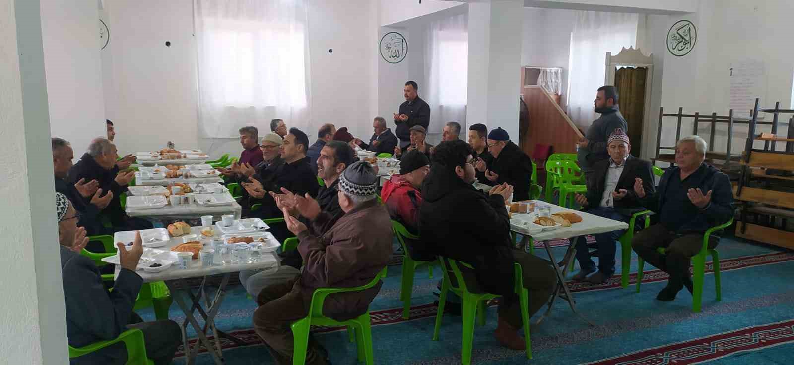 Cinede Cemaat Ramazan Oncesi Sabah Namazinda Bulustu 5D8Afa18C796Aa4225Caf9E495431Ed5