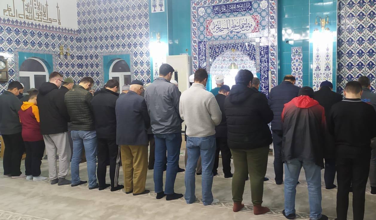 Cinede Cemaat Ramazan Oncesi Sabah Namazinda Bulustu 74Ae2Df9126A006B7De4066Ff52Bb3Bc