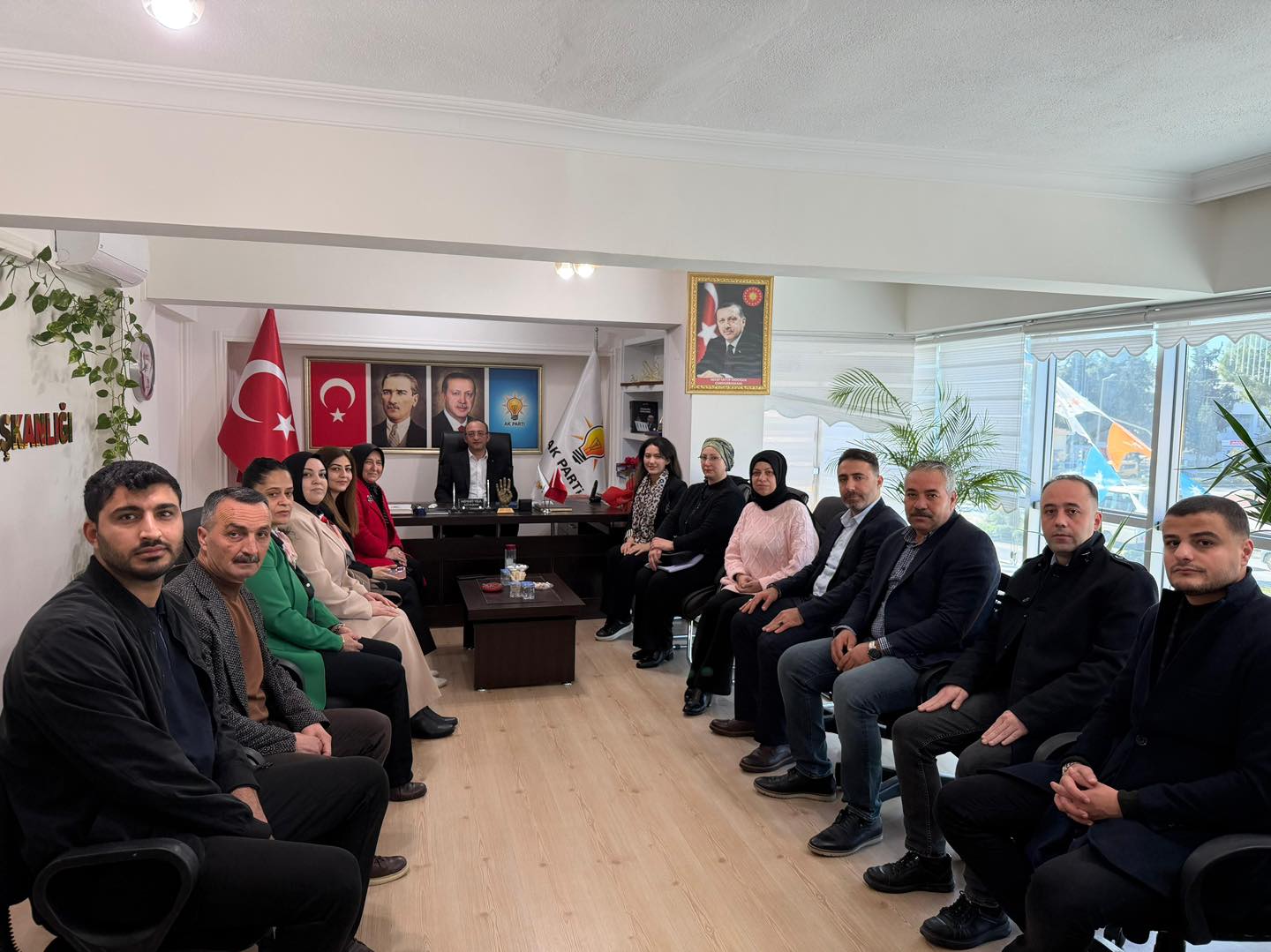 Didim Ak Partide Kadin Kollari Baskani Icin Temayul Ziyareti 638941 45B3F2E778432Ab79E25B9Dc086F420A