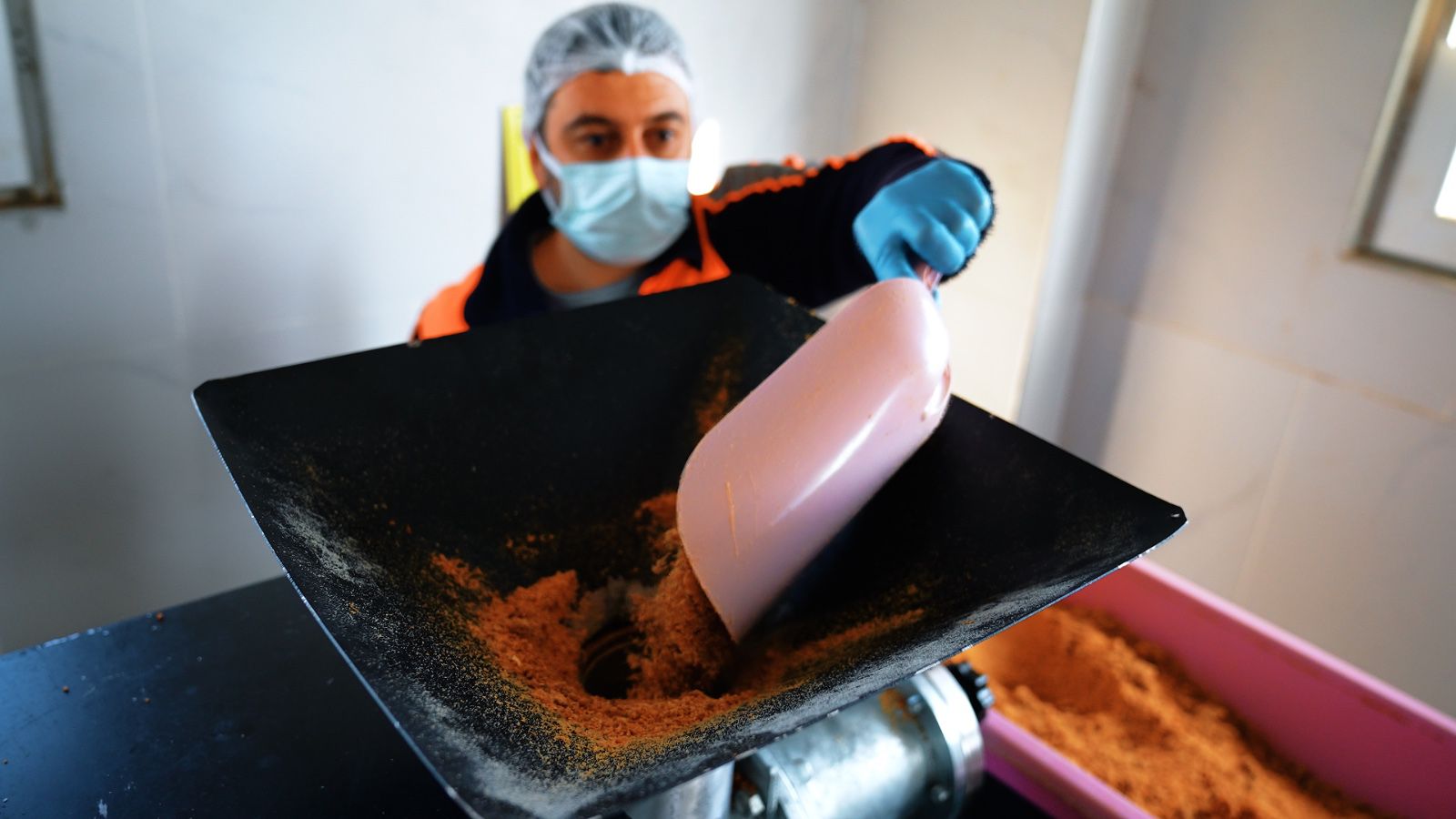 Didim Belediyesi Can Dostlar Icin Mama Uretiminde Kapasiteyi Artirdi 639968 369C321Dc7261B7D4707273F4B932D60