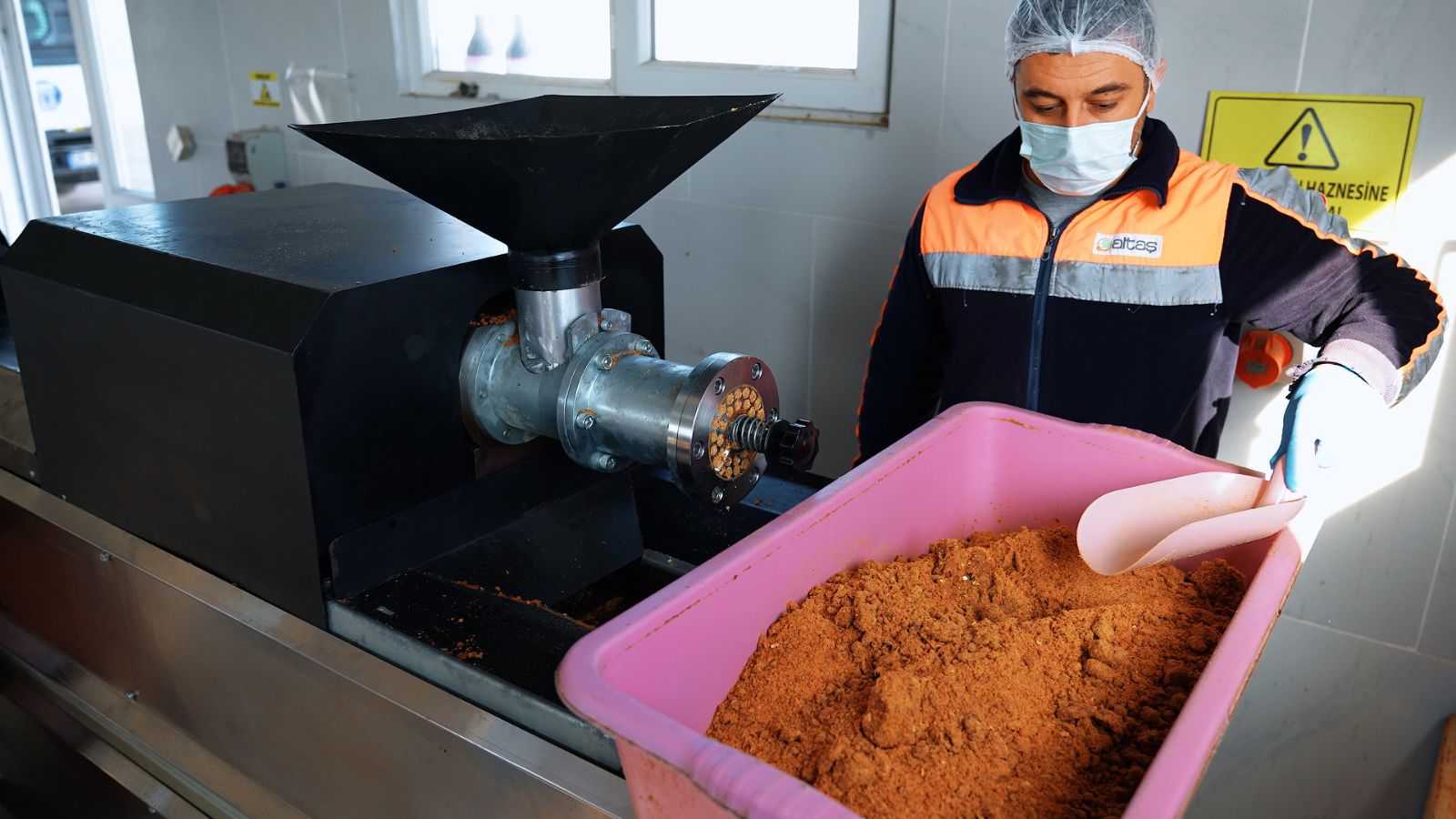 Didim Belediyesi Can Dostlar Icin Mama Uretiminde Kapasiteyi Artirdi 639968 Fe5661Abff0C3E4Ef396301C69C62606