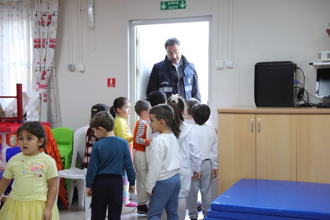 Didim Belediyesi Minik Ogrencilere Deprem Farkindaligi Kazandiriyor 636878 9De4476C57472C1C543117023Db58406