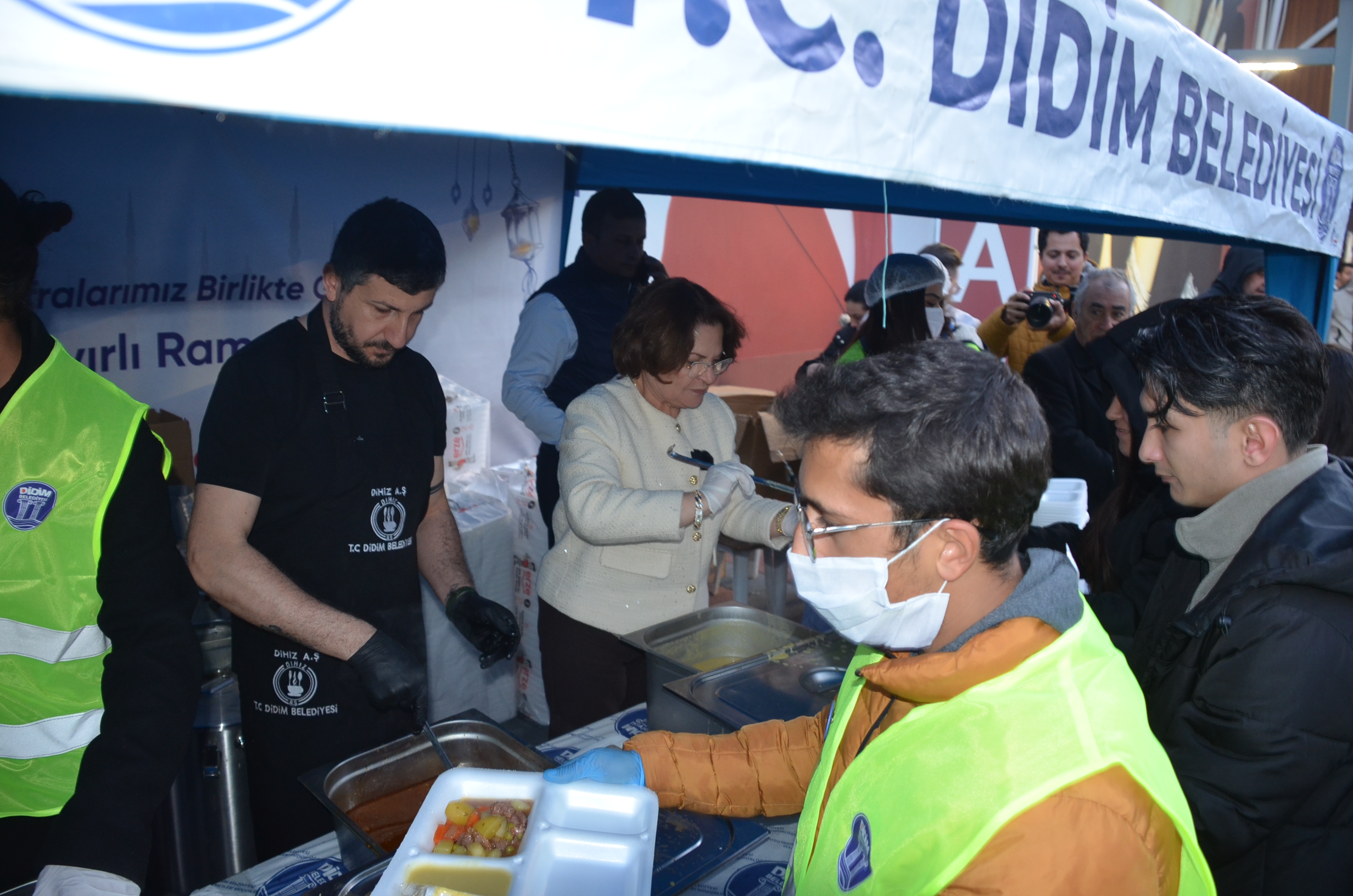 Didim Belediyesinden Ramazan Ayinda Ilk Iftar Sofrasi 640592 60D84D903Fdc163295C0E37560672715