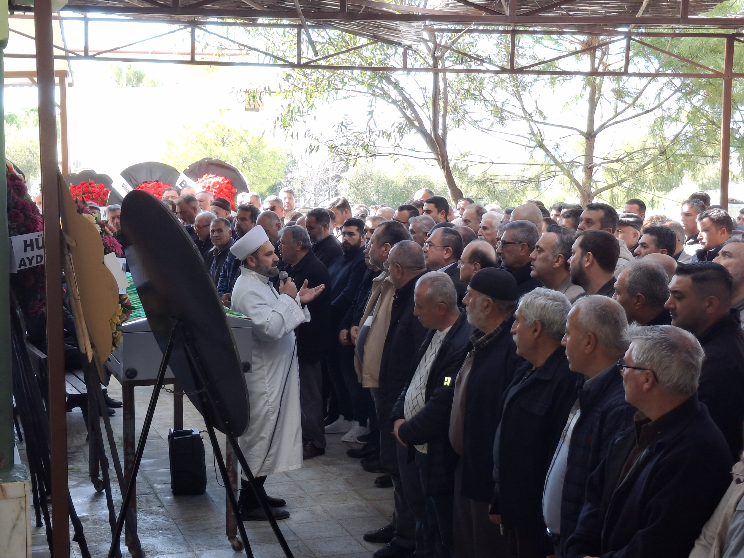 Didim Meclis Uyesi Erolun Evladi Son Yolculuguna Ugurlandi 638915 166630A4C05917Cb2A9B9F32Efc2Fc4E