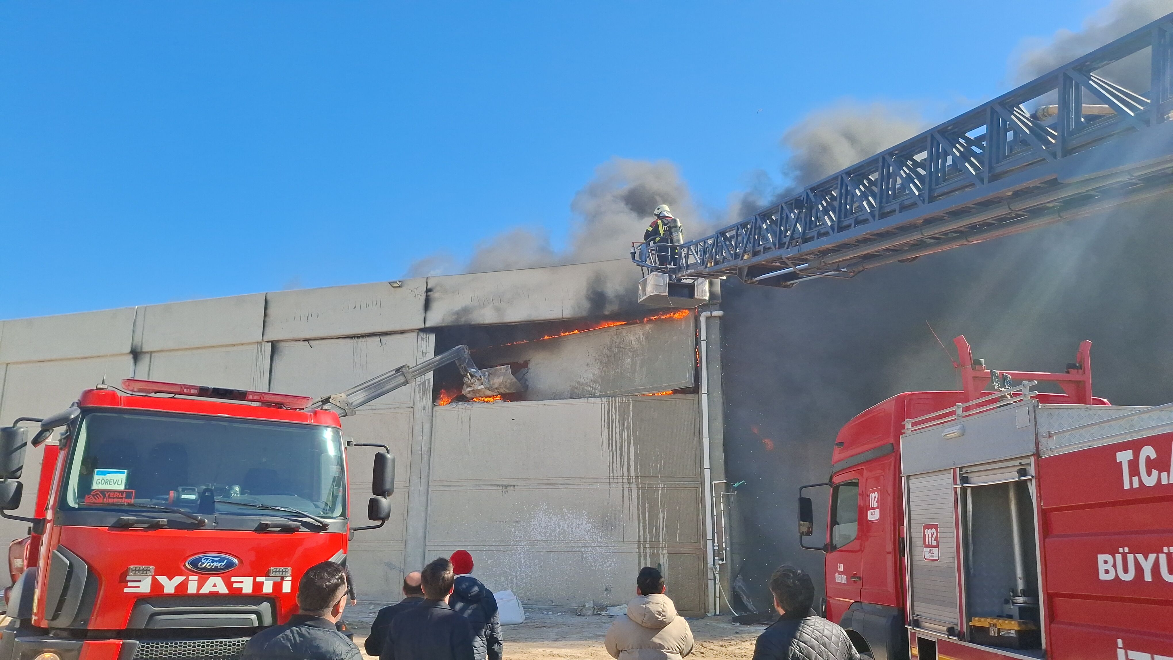 Didim Sanayisindeki Yangin Korkuttu 643159 60388Bdabdb885872Fe0C4F898B8742C