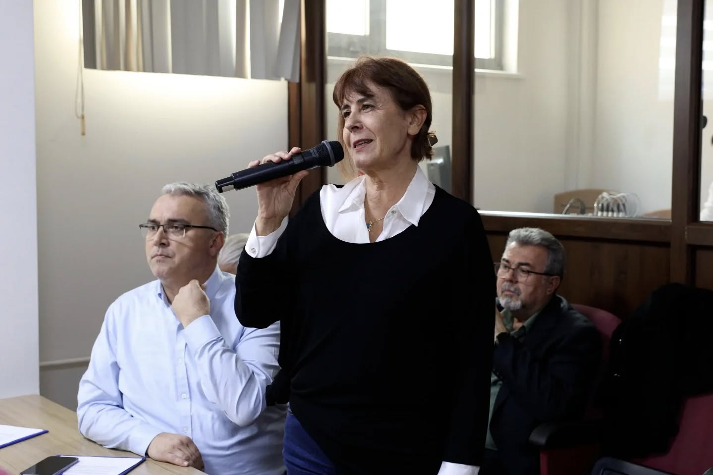 Efeler Meclisinde Gerginlik Tansiyon Yukseldi 635809 Aafe77C8445056Fcdcca1F3A78570Dd2