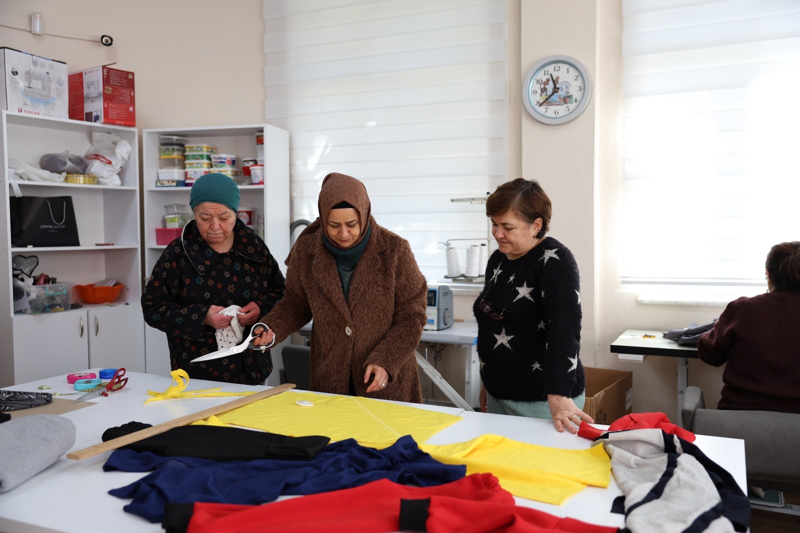 Efelerde Kadinlar Ureterek Gucleniyor 638671 40423Fe32A2174Fa651945Fa04A026B7