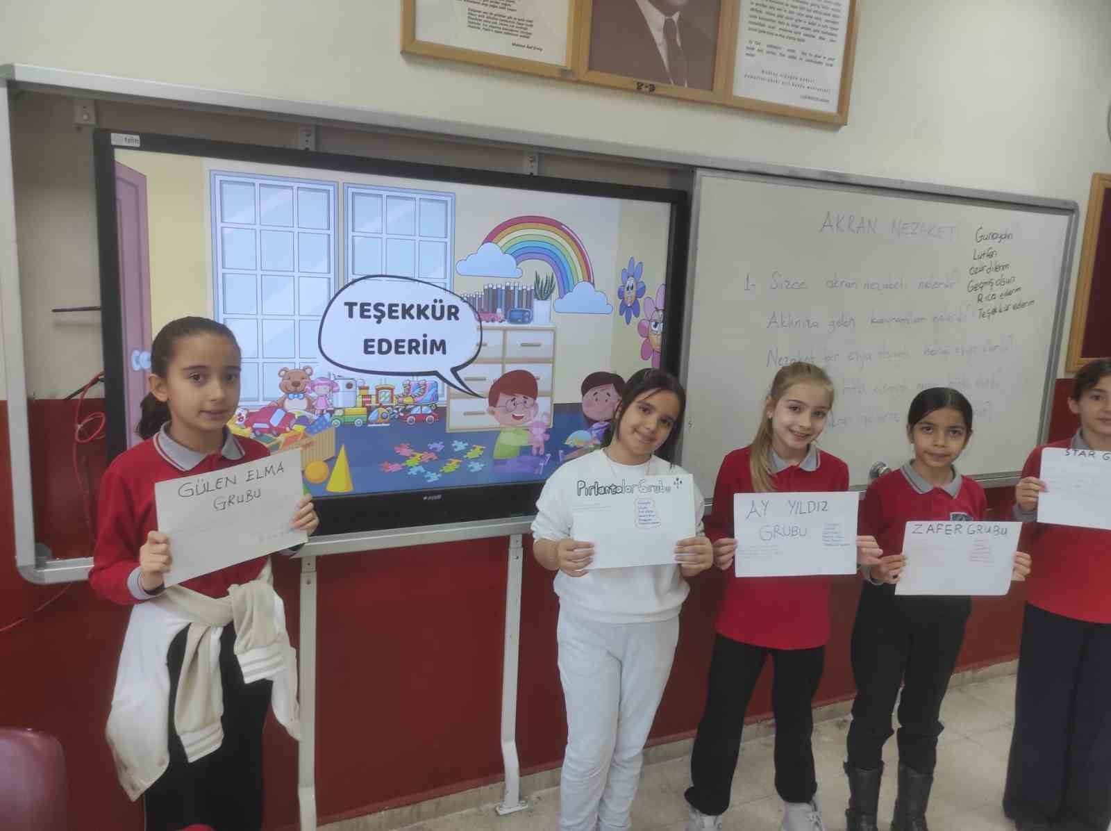 Efelerde Okullarda Sevgi Ve Saygi Dili Guclendi E2Ad9Bac8B9121E3D3E670Aec8Ce5516