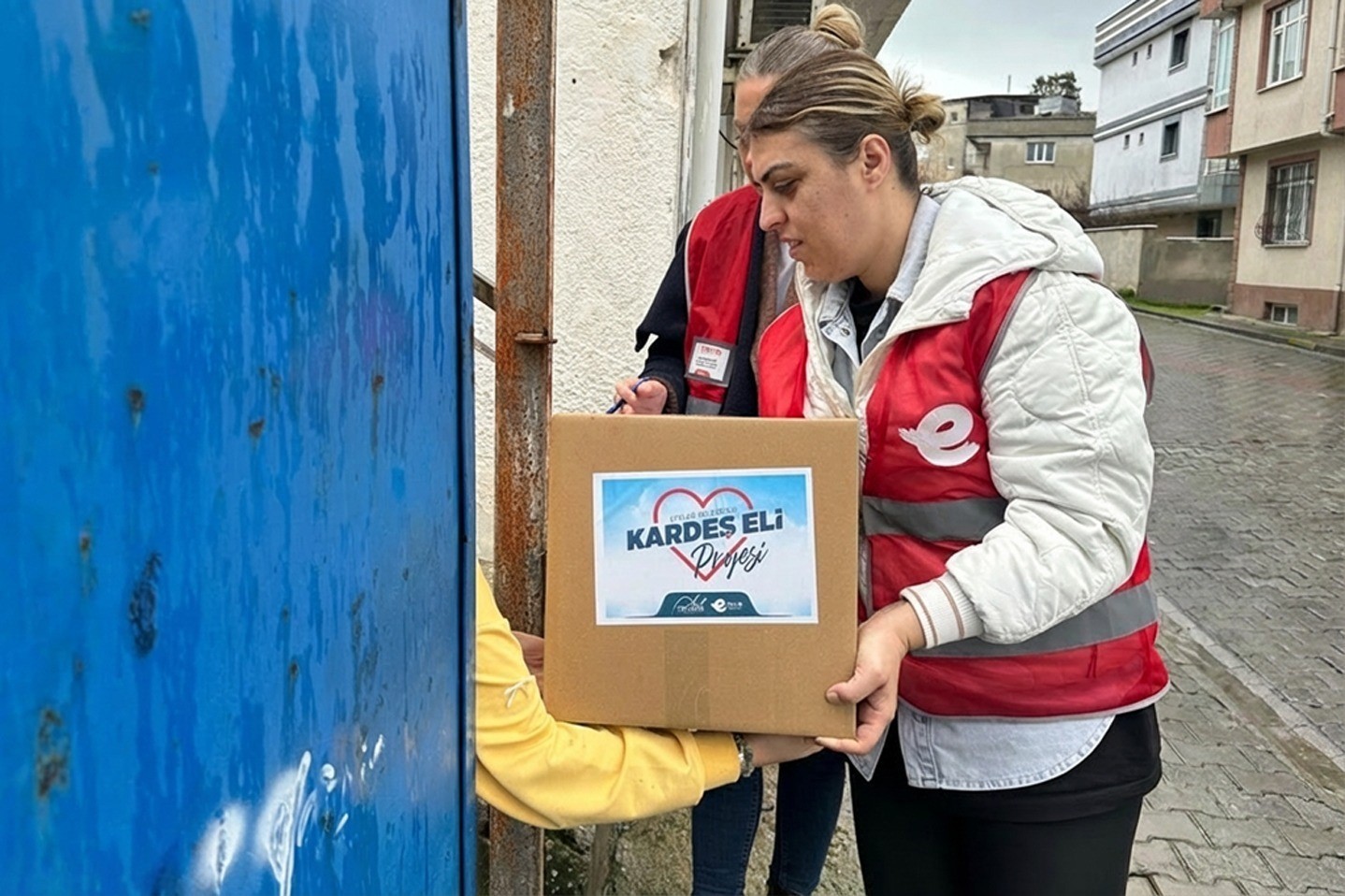 Efelerde Vatandaslara Gida Destegi 57F182F2A4E3135F9Cbcf7F36697Ff47