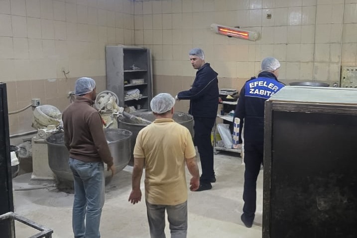 Efelerin Ekiplerinden Saglikli Gida Denetimi 640725 8Df7Ae48D110Fc7B11626B76C922D4F3