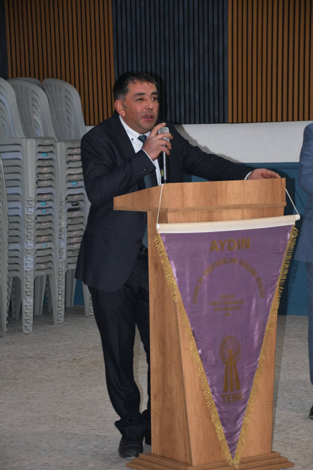 Esnaflar Yeni Yonetimi Belirledi Yenipazarda Deyirmencioglu Yeniden Baskan 636509 86Ffe8A8F5322904Df8E73E1931D71B8