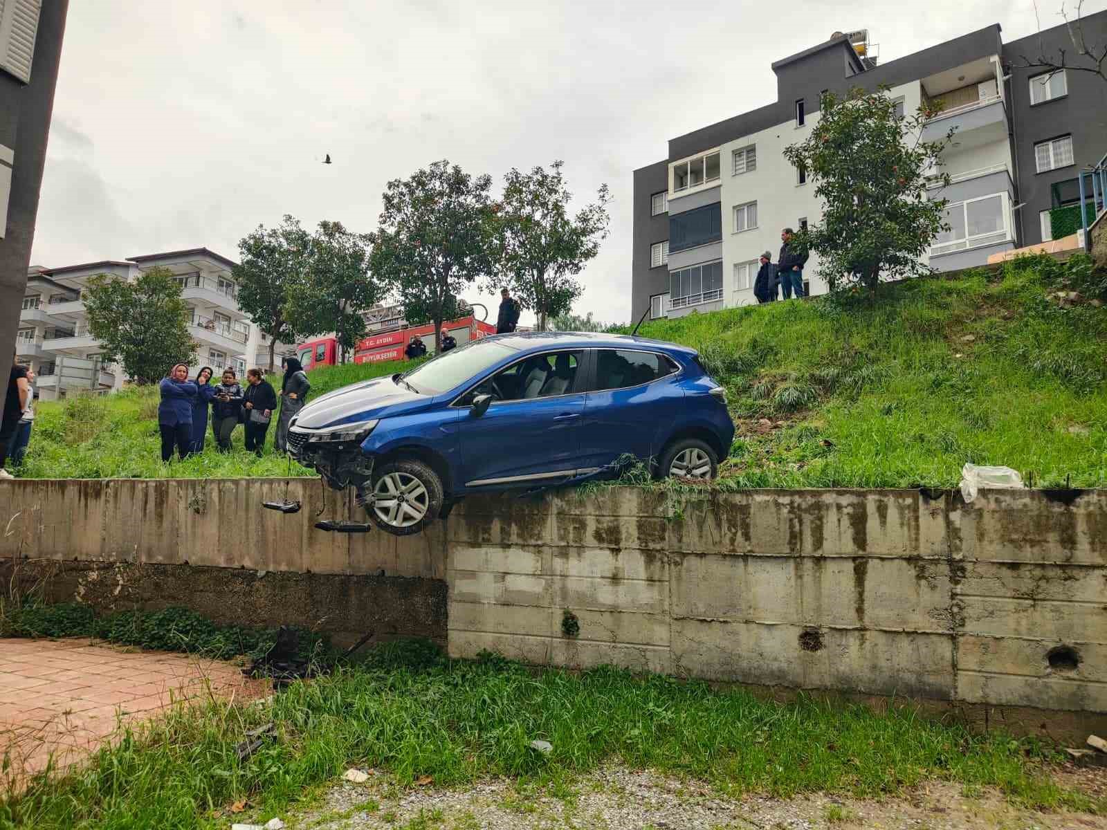 Fren Yerine Gaza Basinca Sitenin Bahcesine Yuvarlandi 3F2D3F2B18C4Bbc6Aa699E7249A9E943