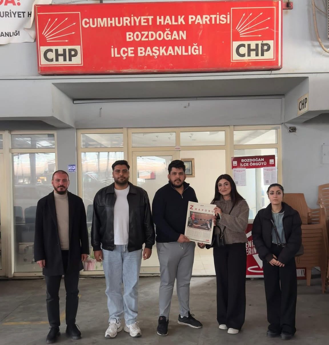 Genclerin Z Raporu Ilce Baskanliklariyla Bulustu 640103 021122B974618Bf806C4E0Bd6F7896Fc