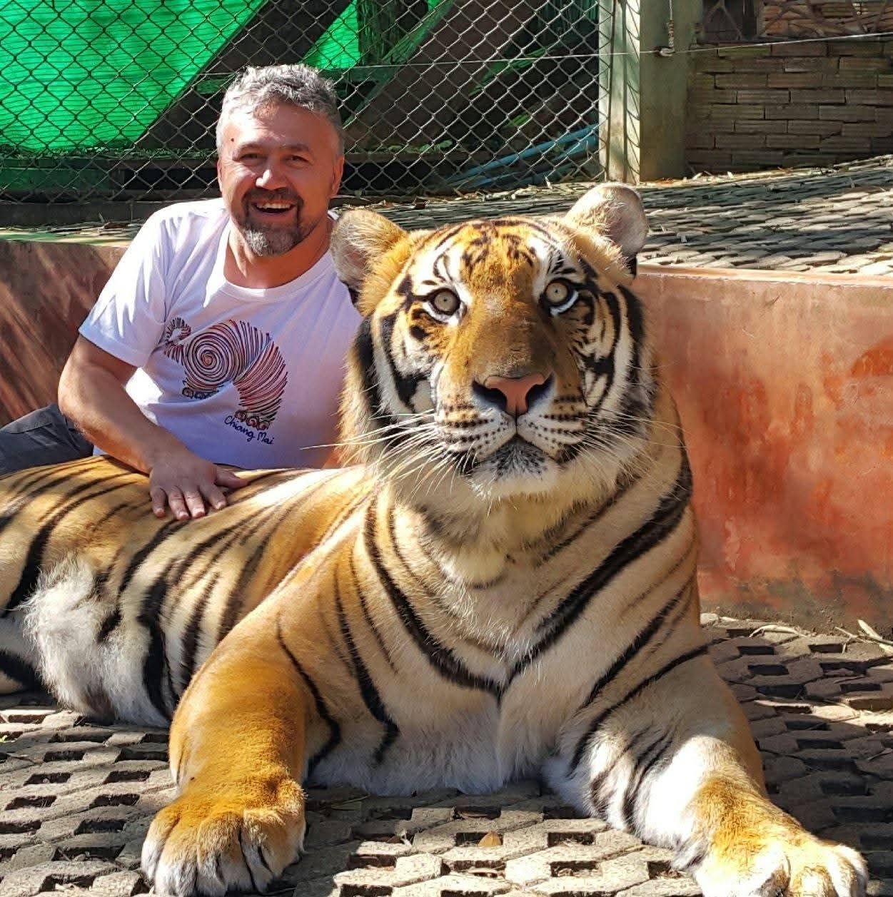 Germencikli Gezgin Doktor Dunyanin Diger Yarisi Icin Yollarda Dr Hayati Cakir 641483 254A94198E9Fa202244089608305454B