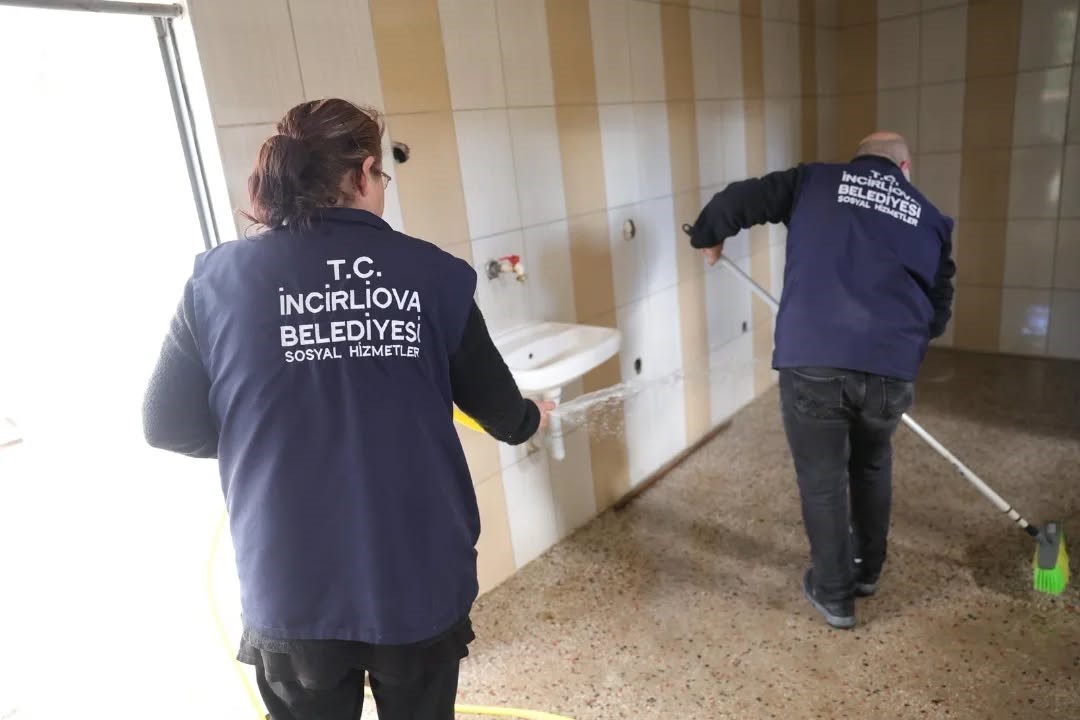 Incirliova Belediyesinden Camilerde Ramazan Temizligi 7E85D681D1949Ec9C864Eb090F62Dd7C