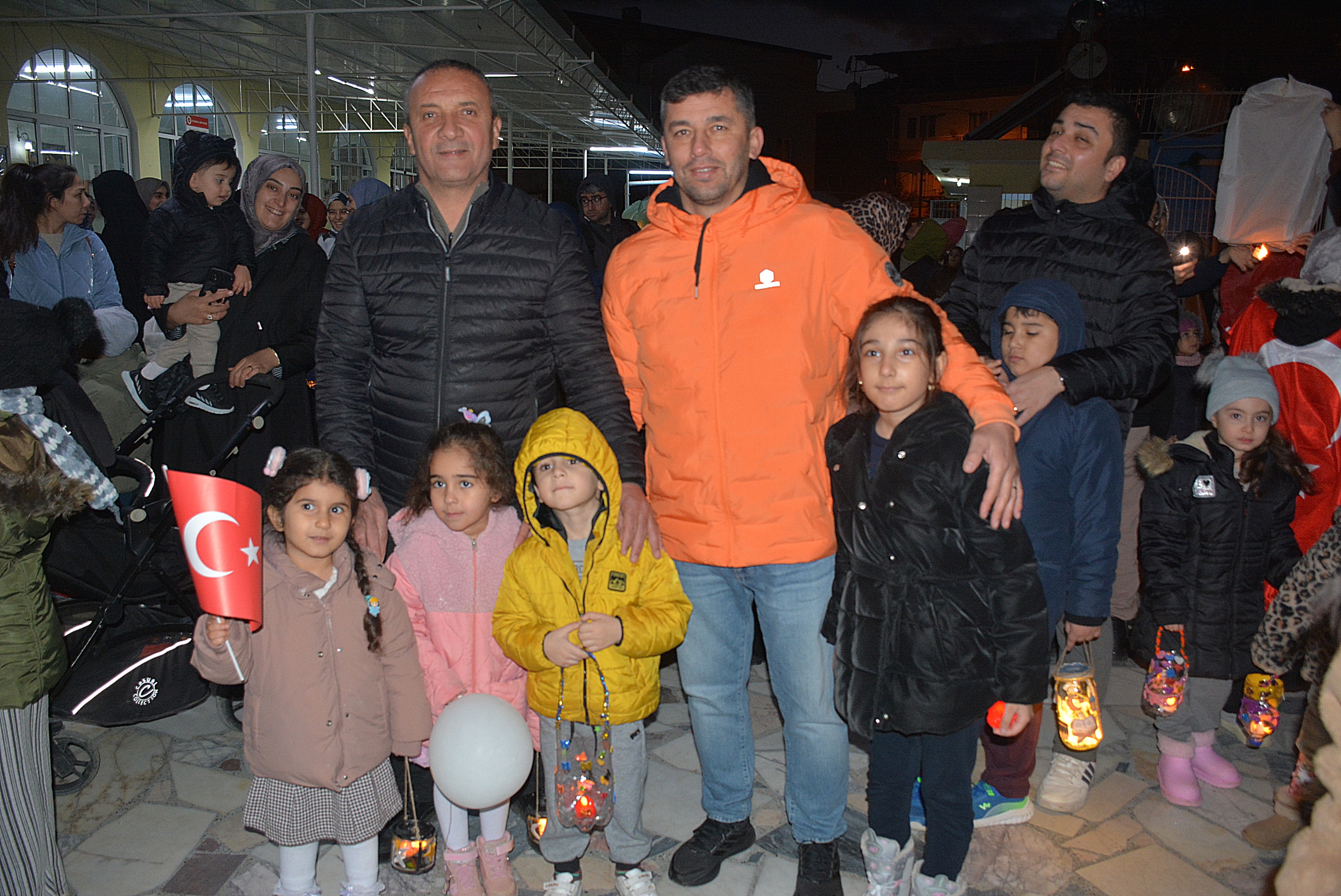 Incirliovada Ramazan Coskusu Dilek Fenerleri Ucuruldu Yuruyus Yapildi 640248 3290Ae60D7Ecebd2E28C5513Fa1Dcdbc