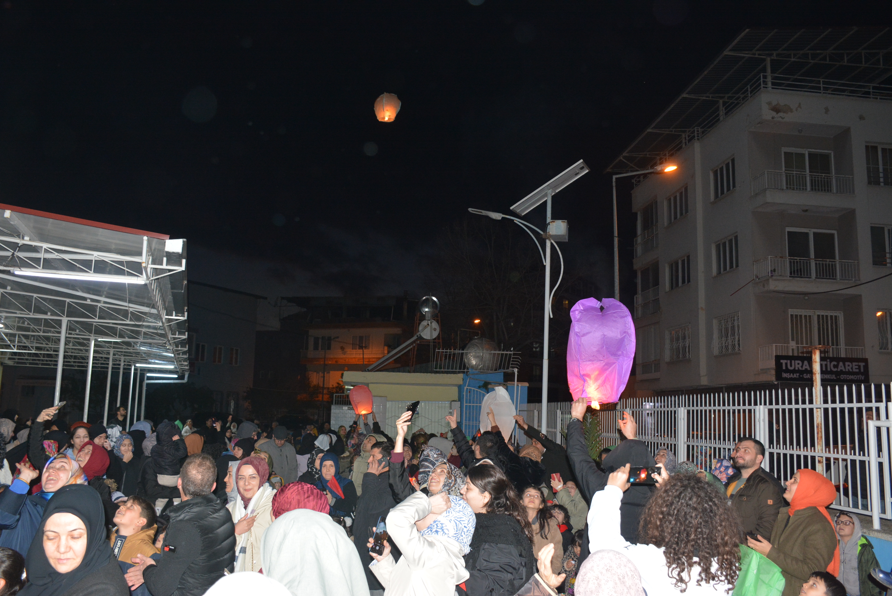 Incirliovada Ramazan Coskusu Dilek Fenerleri Ucuruldu Yuruyus Yapildi 640248 A2187Aa1Cede783Fefd61Af0C883Db8B