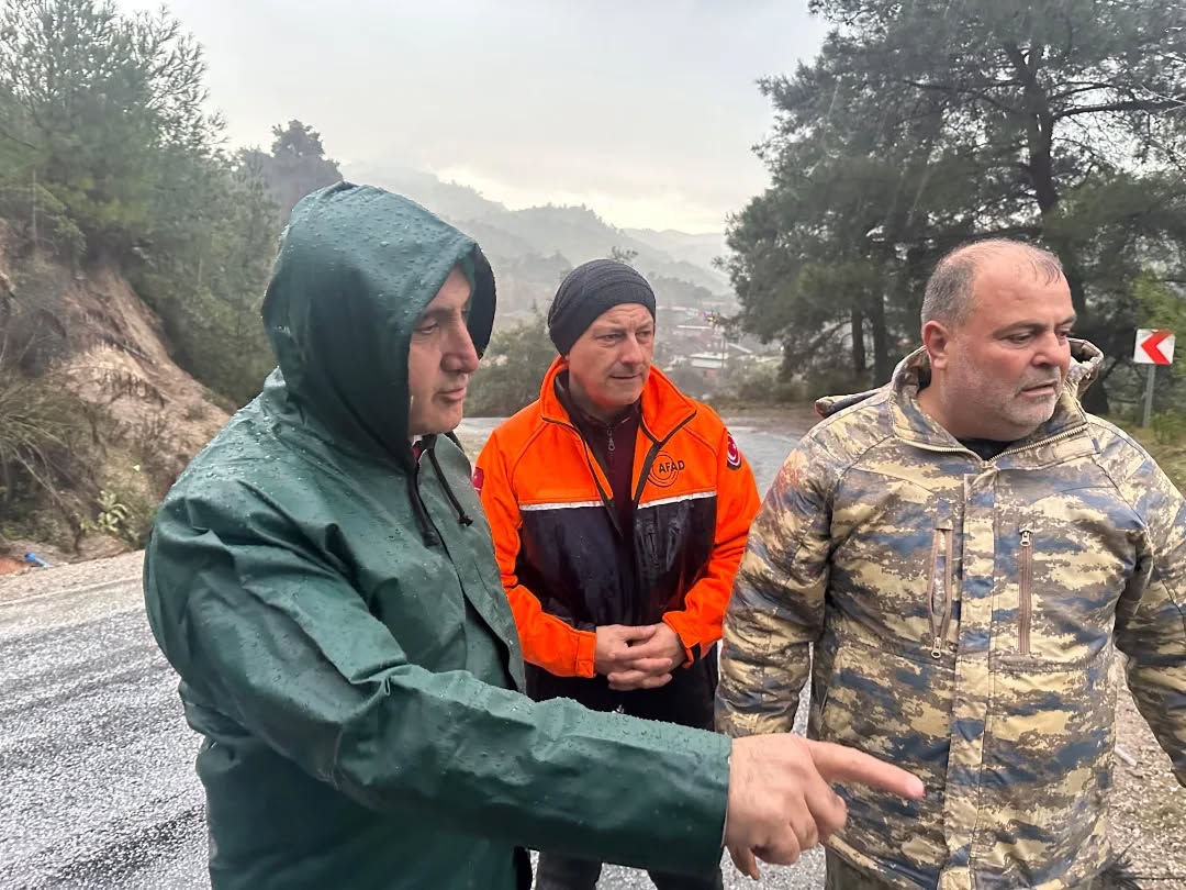 Incirliovada Siddetli Yagis Alarmi 9 Ev Tahliye Edildi 638730 E9Fd2Bd38C093909Cd009E1166B4Ca8F