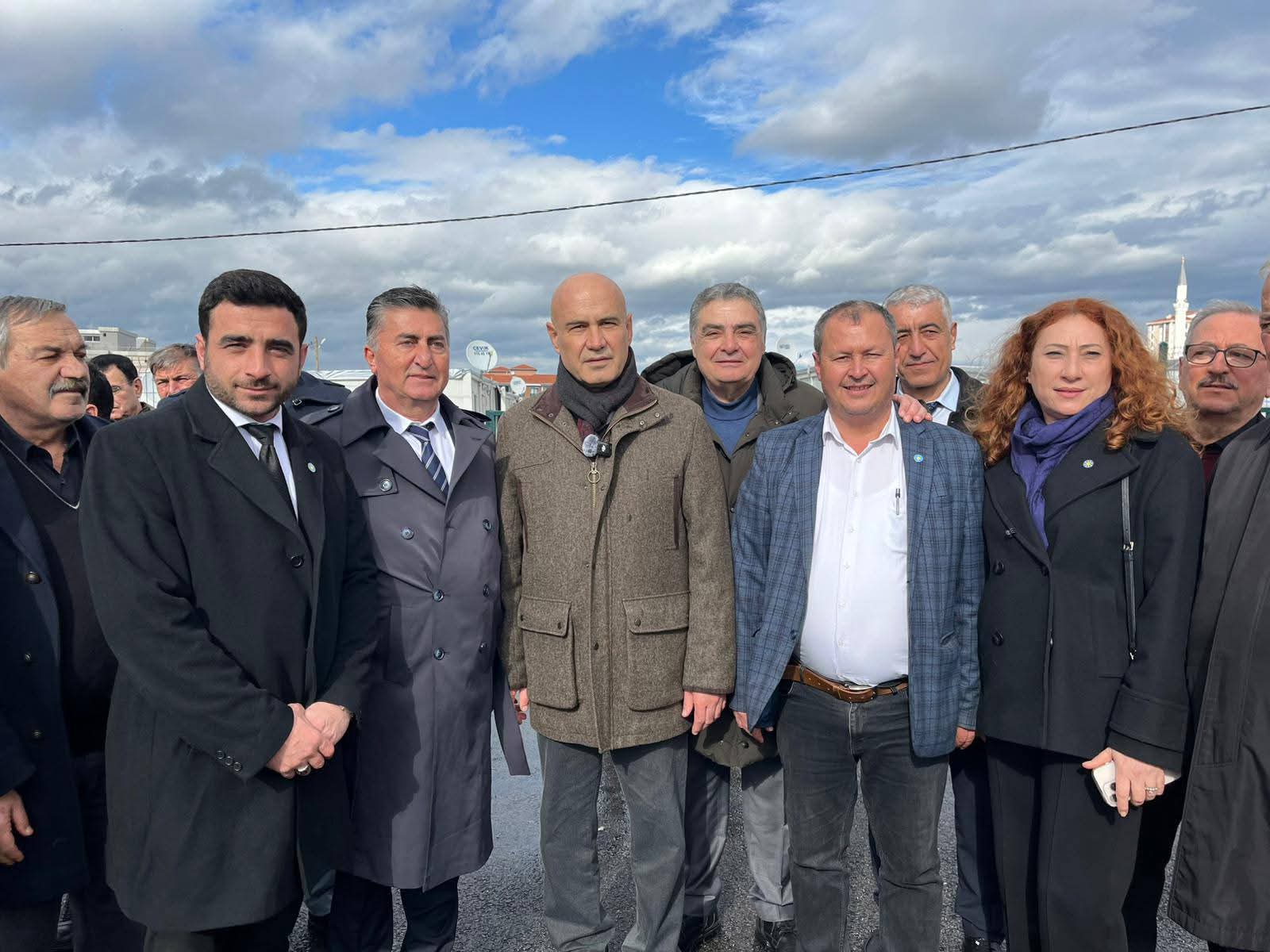 Iyi Parti Aydindan Turhan Comeze Taziye Ziyareti 634984 A9472Bd7Cf5615102Dd6Ab588Aadd831