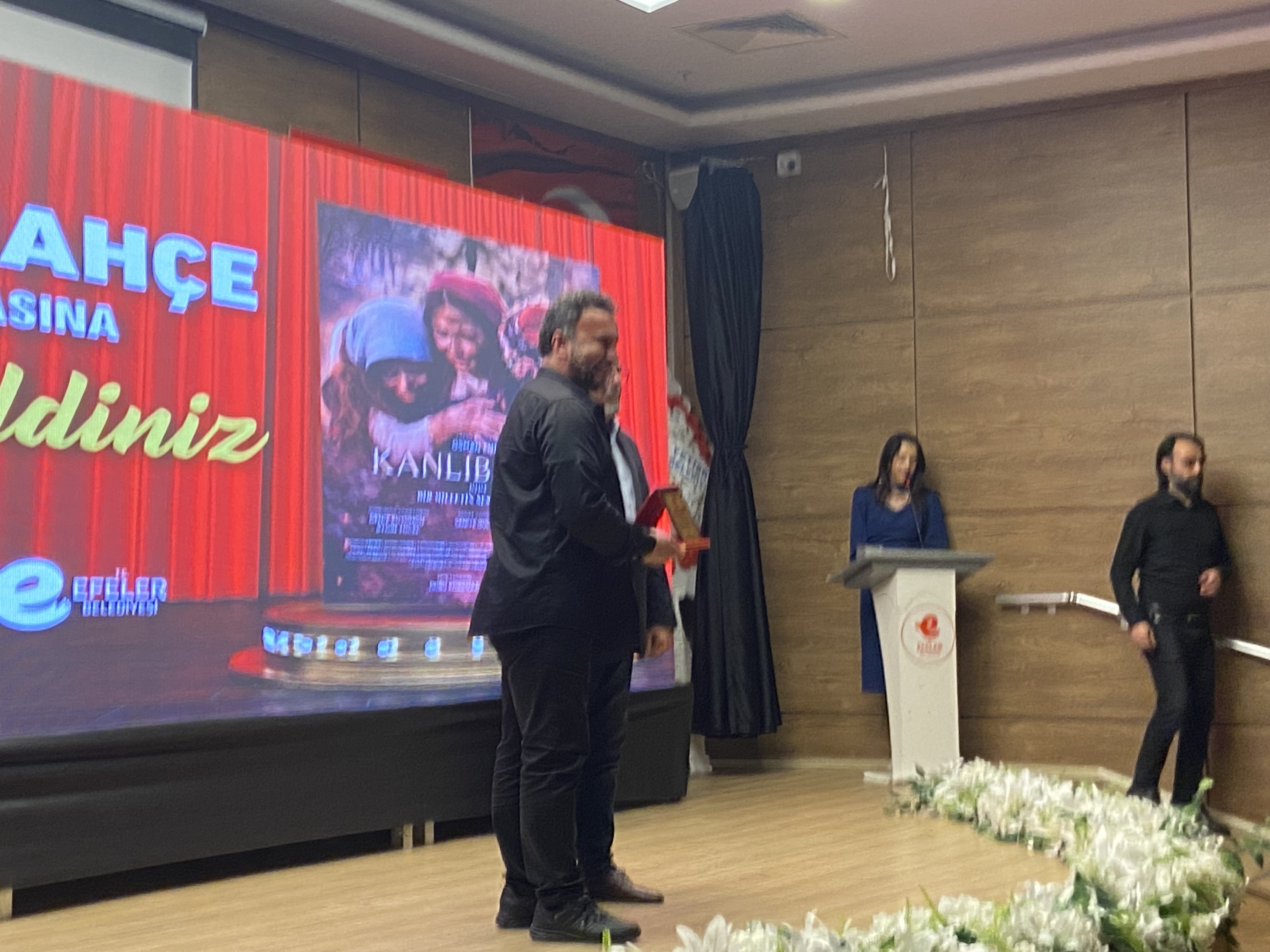 Kanlibahce Filmi Aydinda Gala Gecesinde Izleyiciyle Bulustu 639902 8D87Ad58347A56102436979C1F75D432