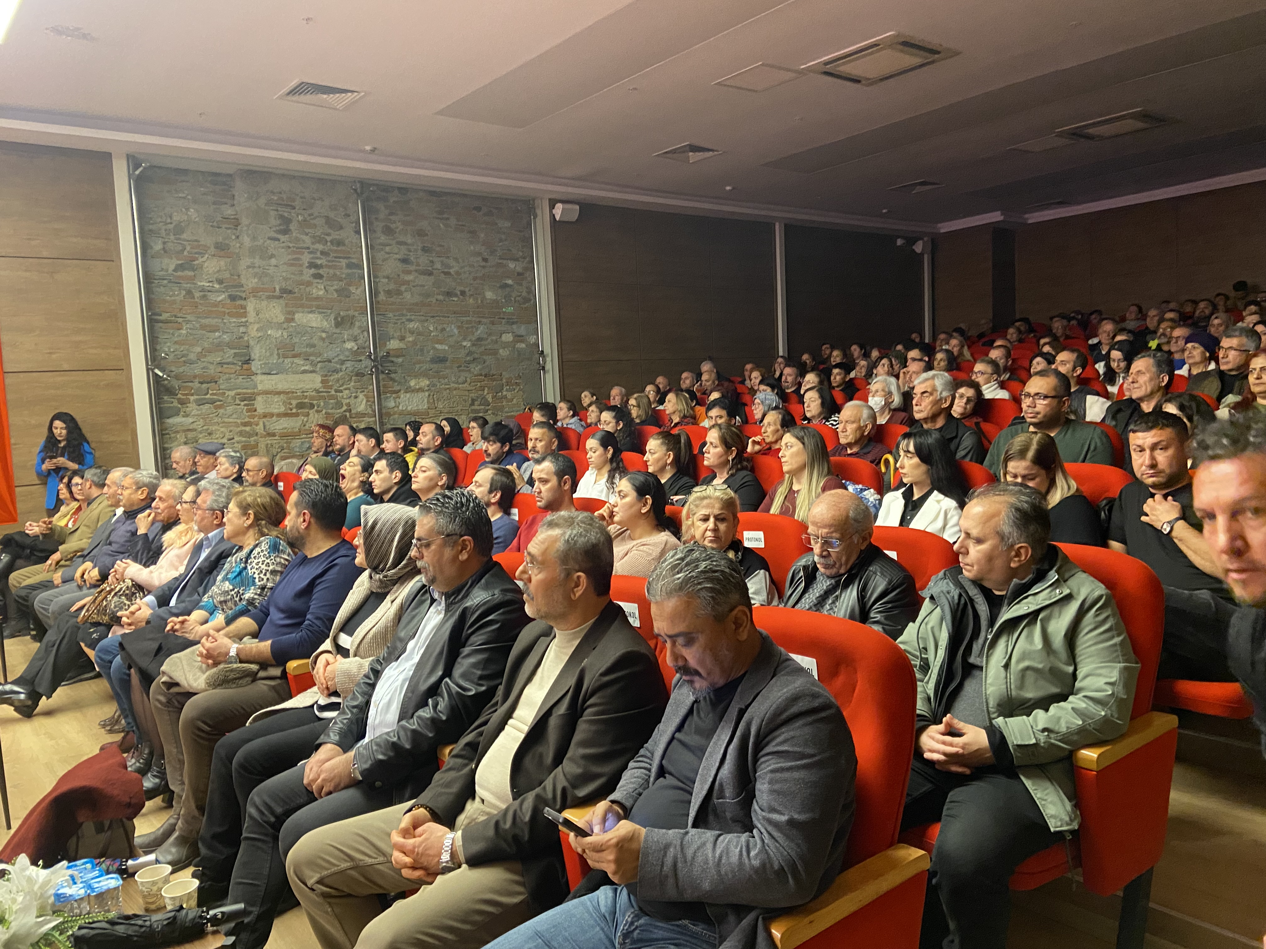 Kanlibahce Filmi Aydinda Gala Gecesinde Izleyiciyle Bulustu 639902 Ee55F4Aba6C78E3303Aad681Dd219A1D