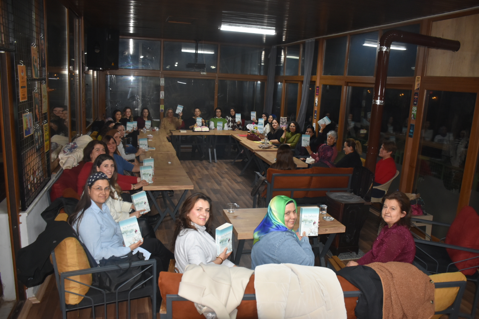 Karacasuda Kitap Kulubu Birinci Yilini Kutladi 637087 095Ac4Bc98478989A26A271E1129C2D1