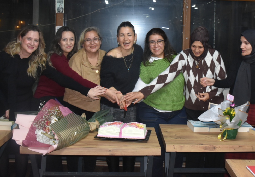 Karacasuda Kitap Kulubu Birinci Yilini Kutladi 637087 42B1129Ae354624Af4861Fbdaf1Ccd91