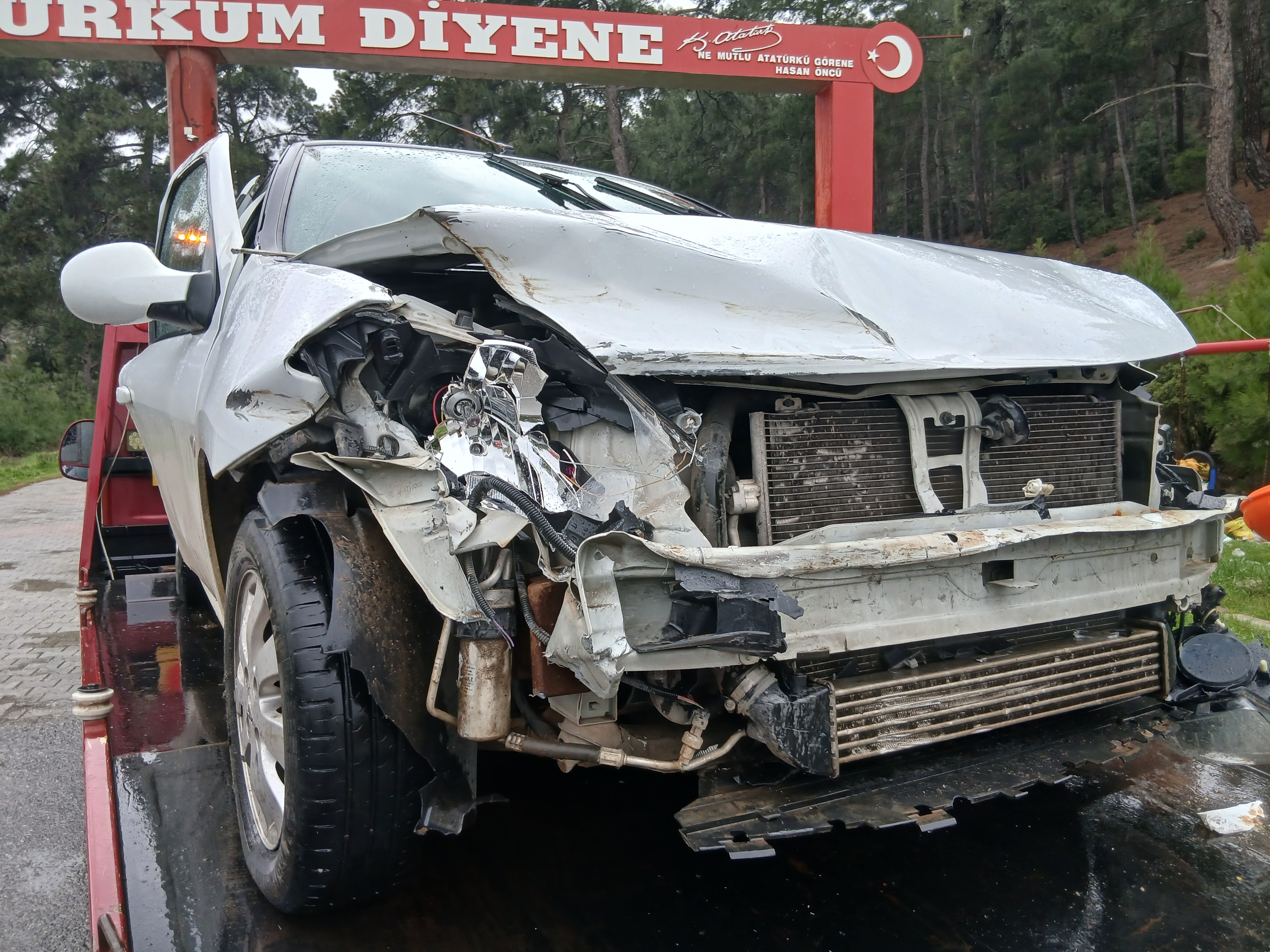 Karacasuda Tehlikeli Virajda Yine Kaza 641323 0Fa17D5Aee90Ef90Fb66B428Ed148E9F