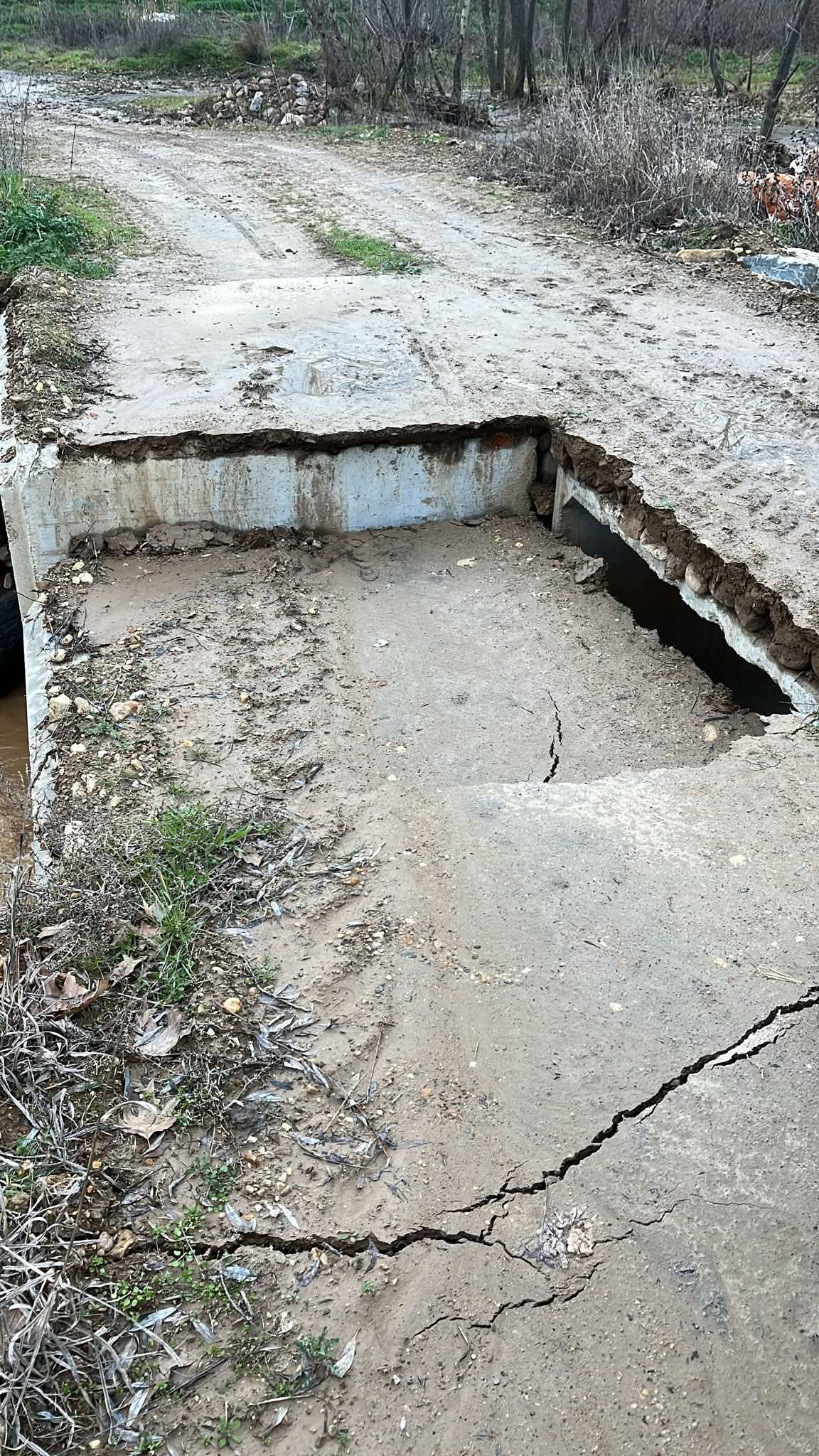 Karacasuda Yol Coktu Belediye Gerekeni Yapti 636992 964F0F9F6D56D4B2Df38B6B7E3E6Ac48