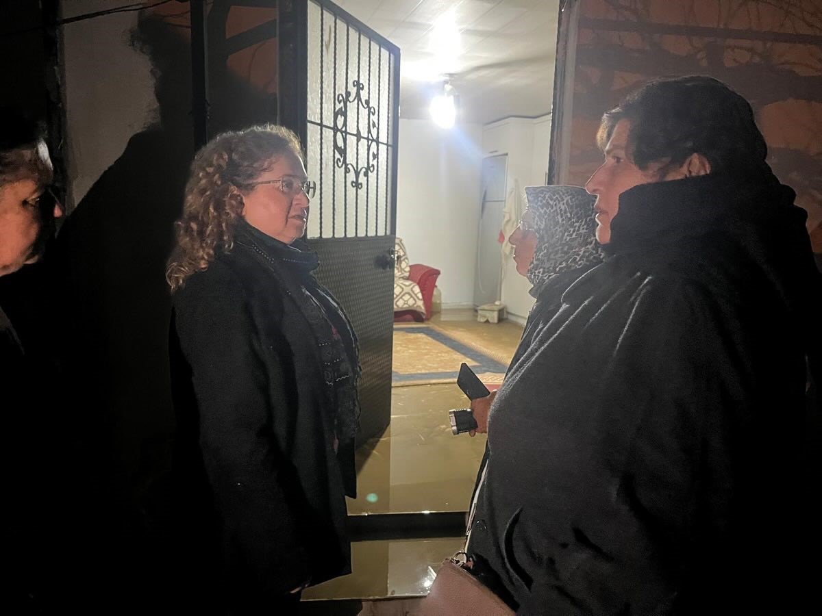 Kaymakam Dogru Yagis Sonrasi Vatandaslarin Yaninda 2C051Fd76B6616Fc0764089D8517E125